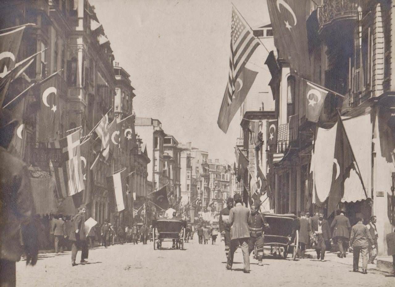 istiklal-caddesi-1918-1.jpg