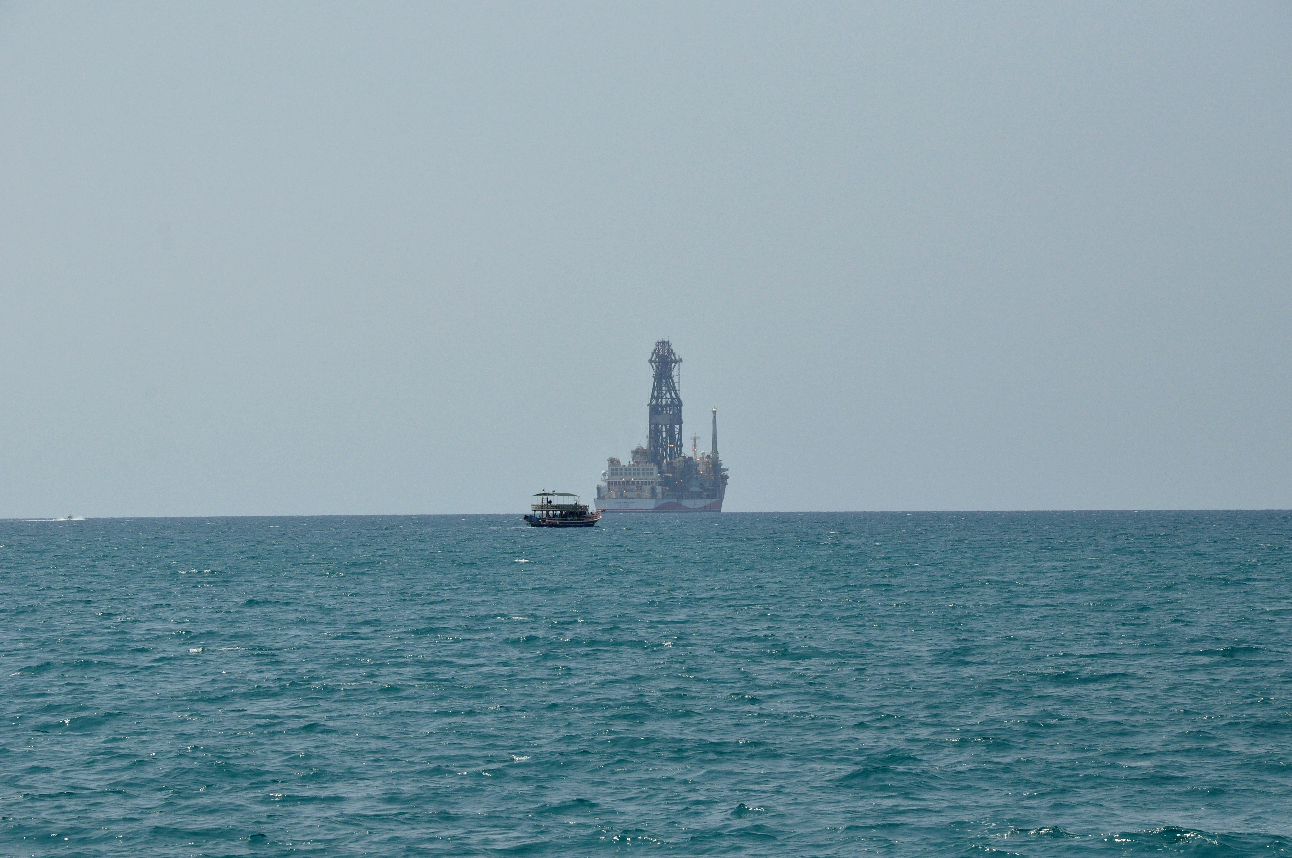 abdulhamid-han-sondaj-gemisi-akseki-1-kuyusunda-sondaja-basliyor-yenicag-5.jpg