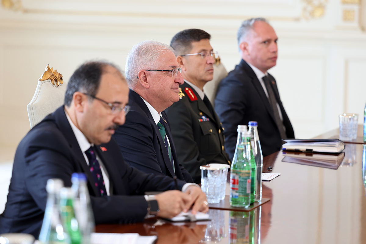 bakan-guler-azerbaycan-cumhurbaskani-aliyev-tarafindan-kabul-edildi-yenicag-3.jpg