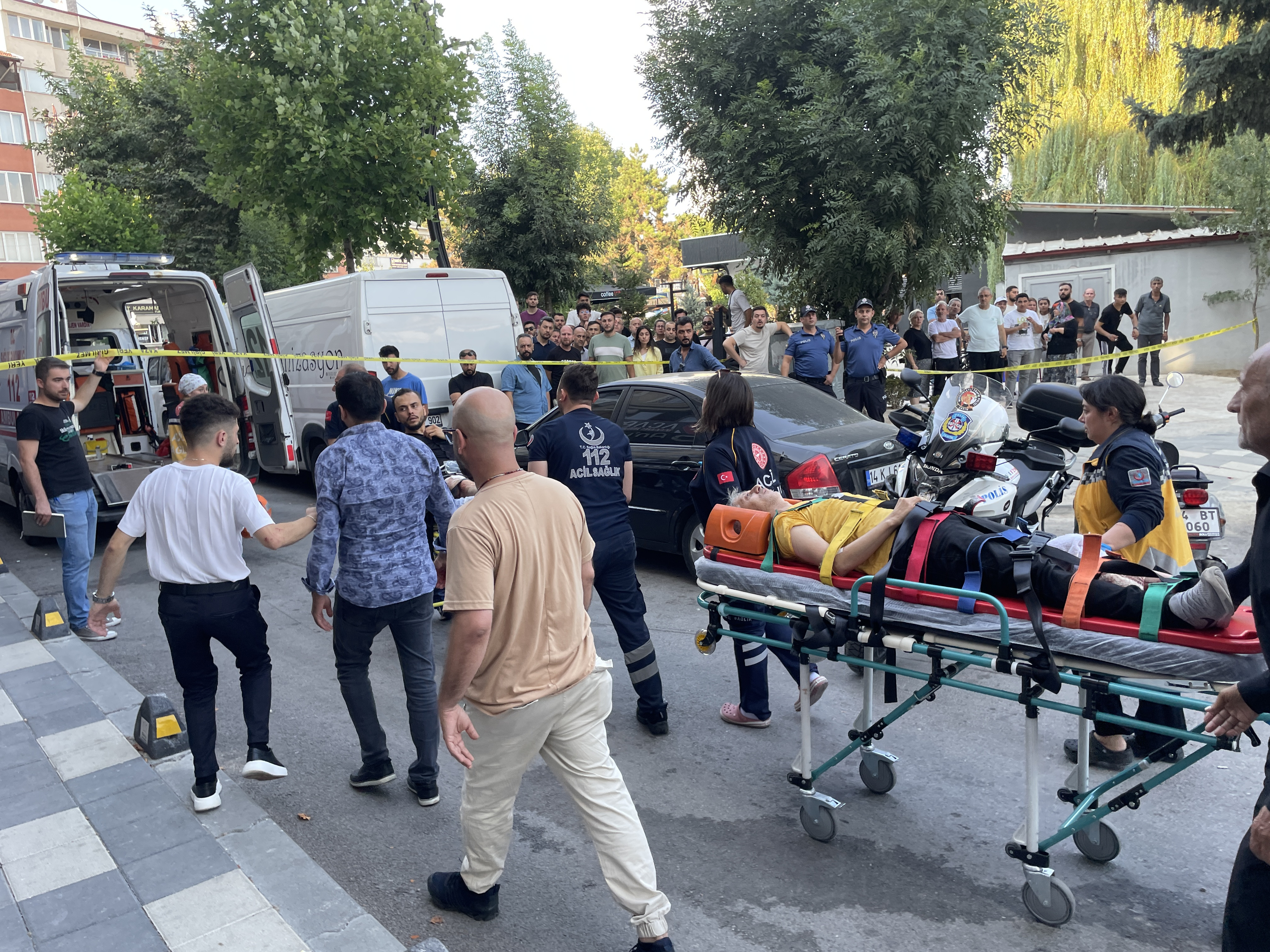 aa-20230829-32022433-32022432-boluda-cikan-silahli-kavgada-3-kisi-yaralandi.jpg