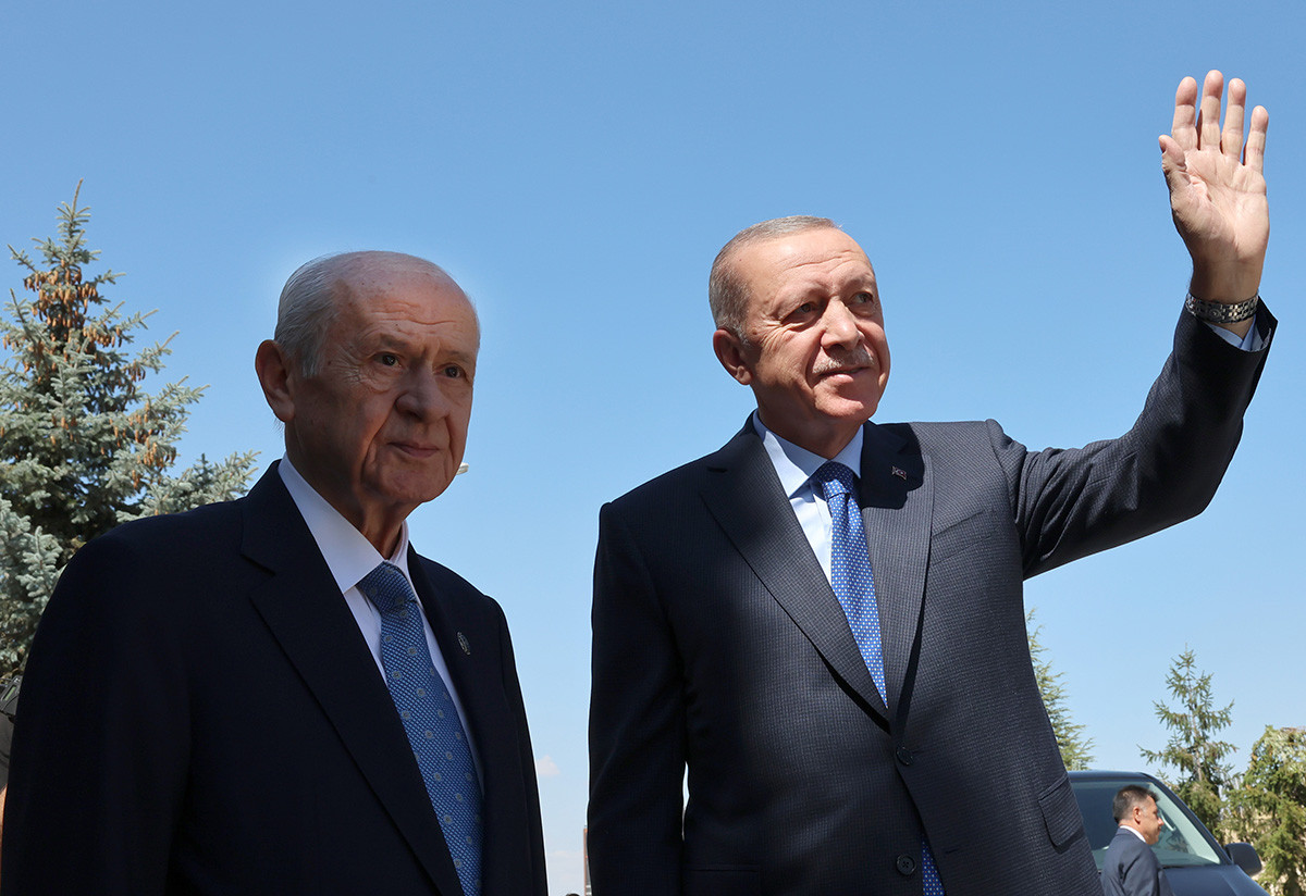 erdogan-devlet-bahceli-gorusmesi-basladi-yenicag-6-001.jpg