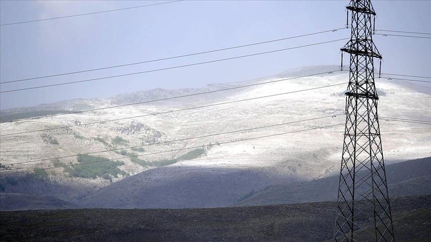 ardahani-saganak-ve-dolu-vurdu-tepeler-beyaza-burundu-yenicag.jpg