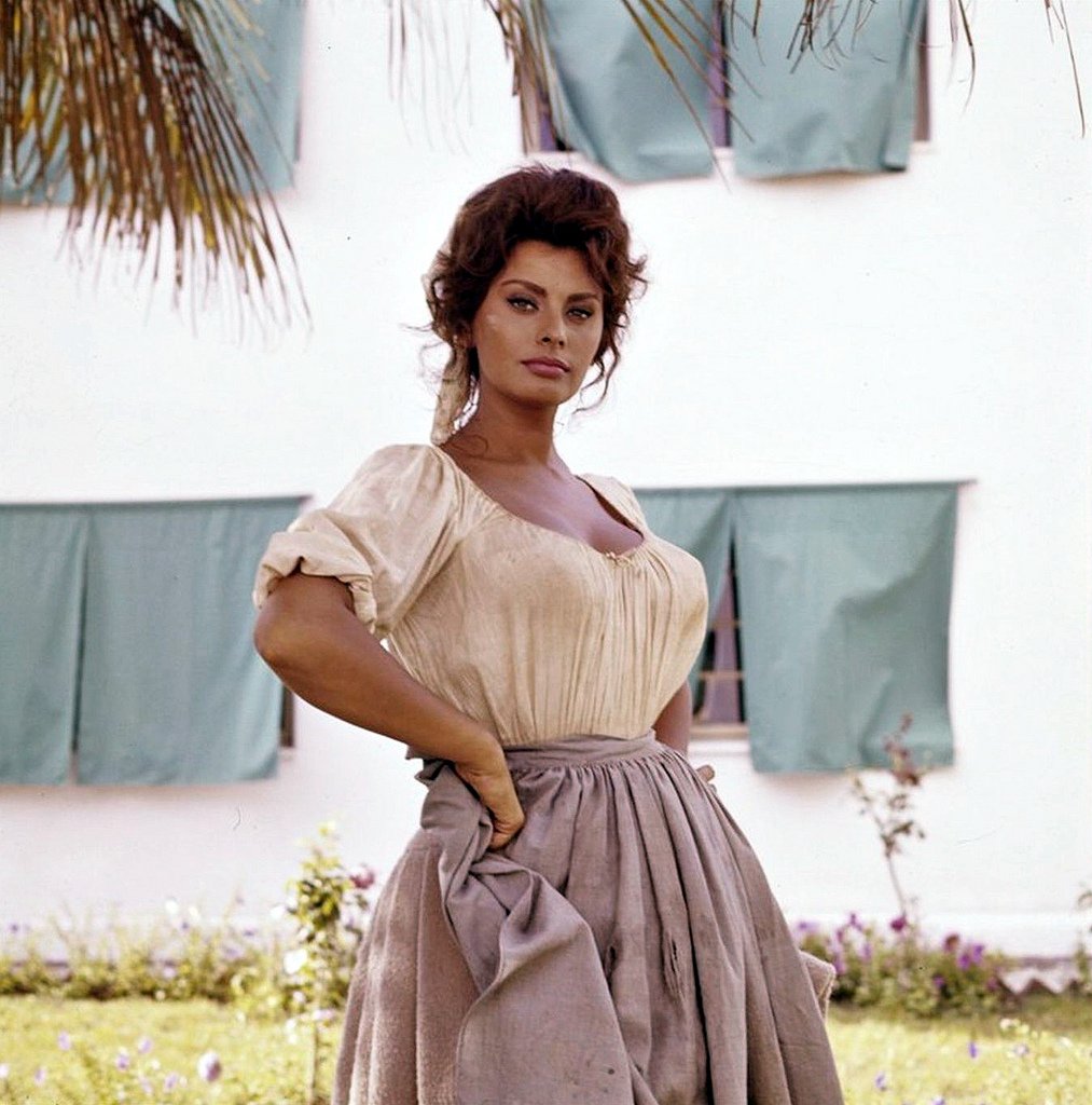 sophia-loren-in-the-1950s-60s-16.jpg