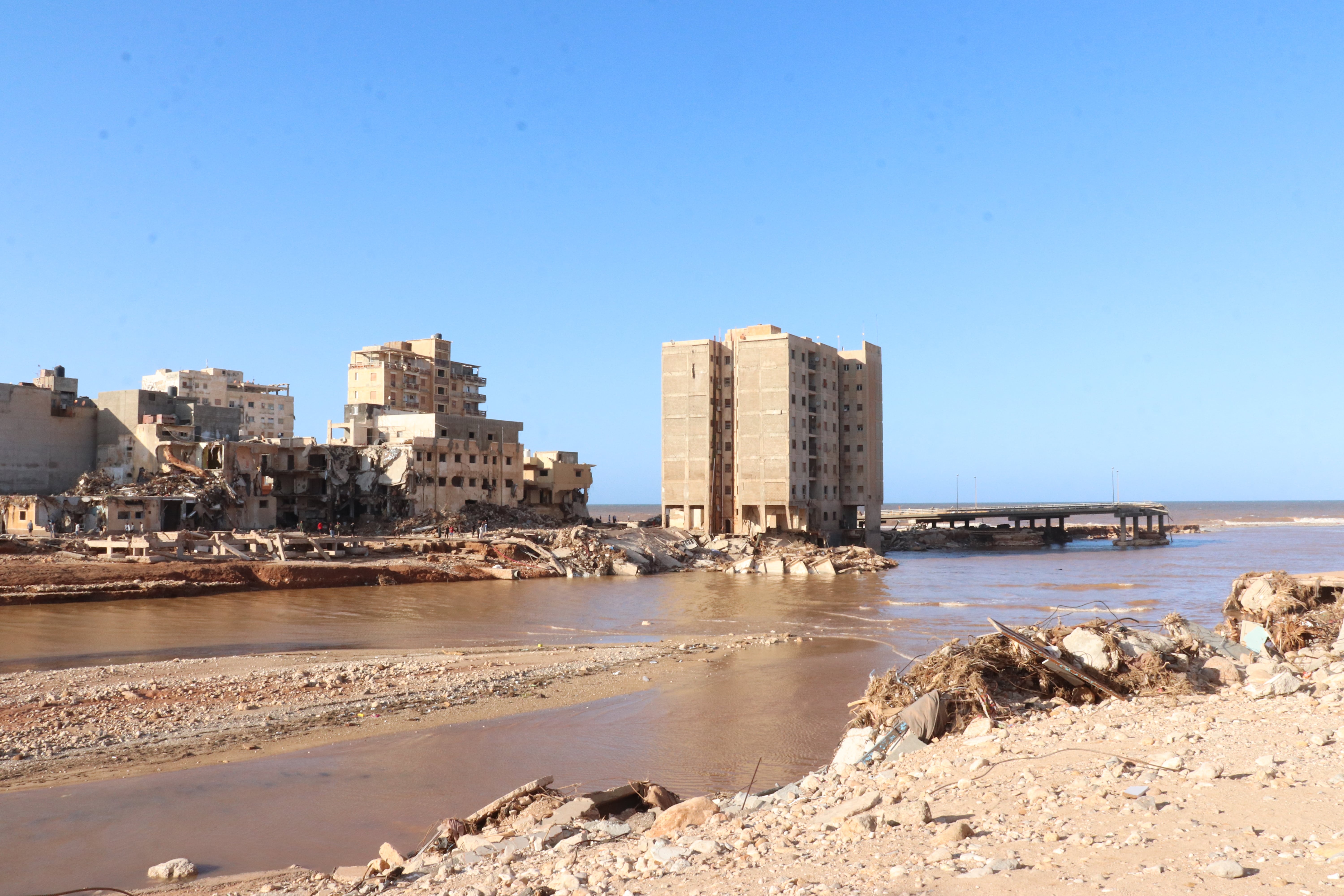 aa-20230912-32136282-32136260-death-toll-in-libya-floods-rises-to-5300-min.jpg