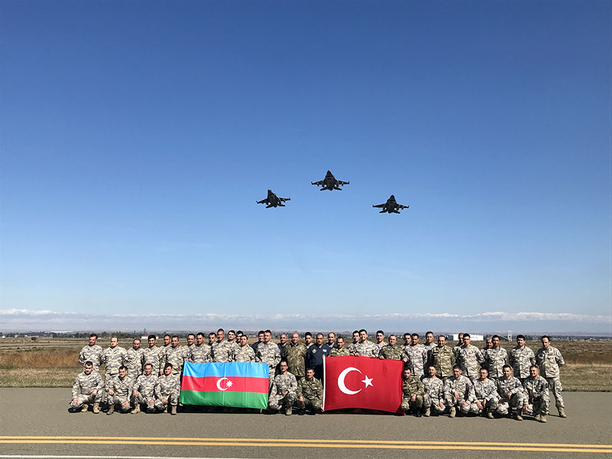 turk-f-16lari-azerbaycanda-yenicag-1.jpg