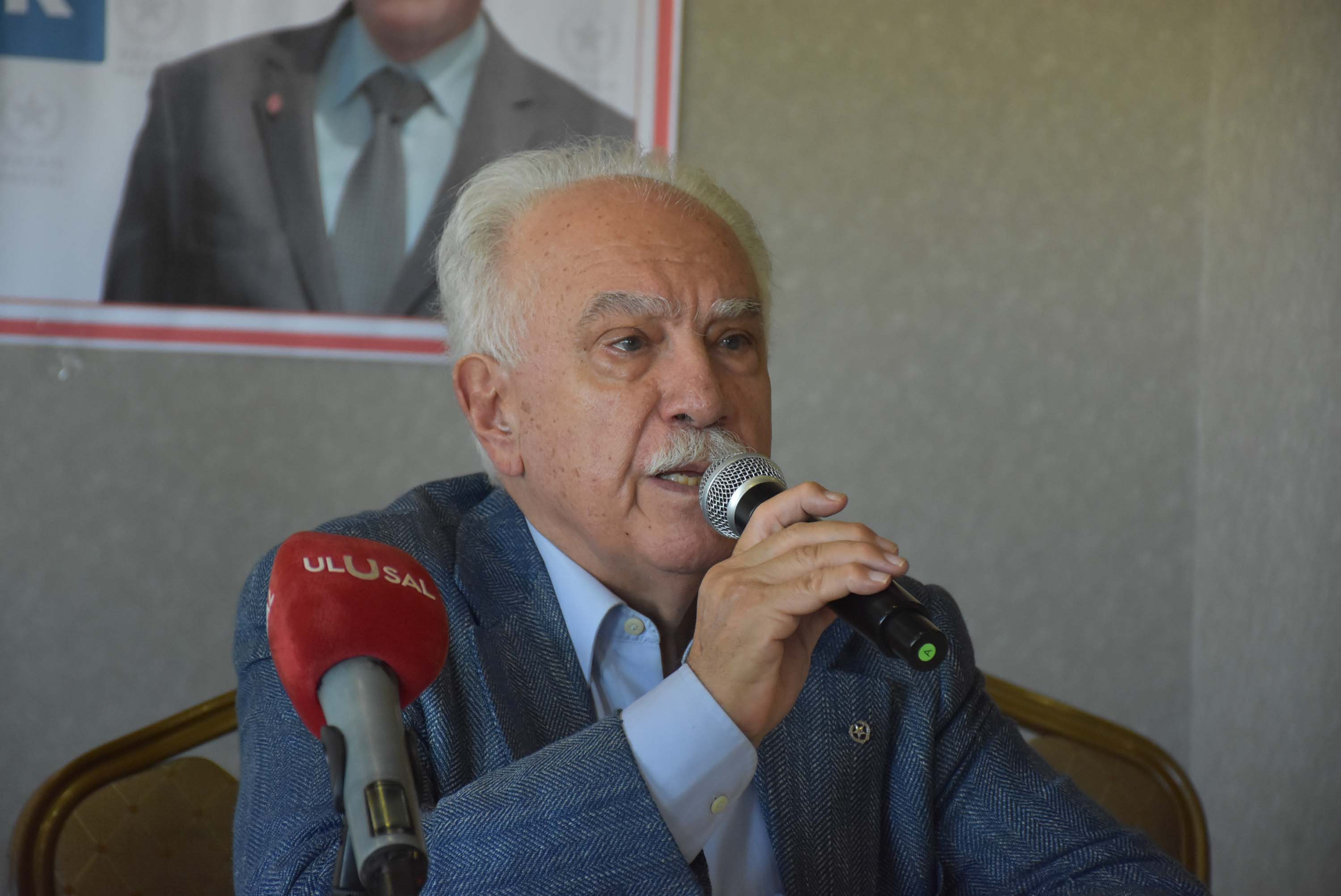 dogu-perincek-karsimizda-rakip-gormuyoruz-9051-dhaphoto1.jpg