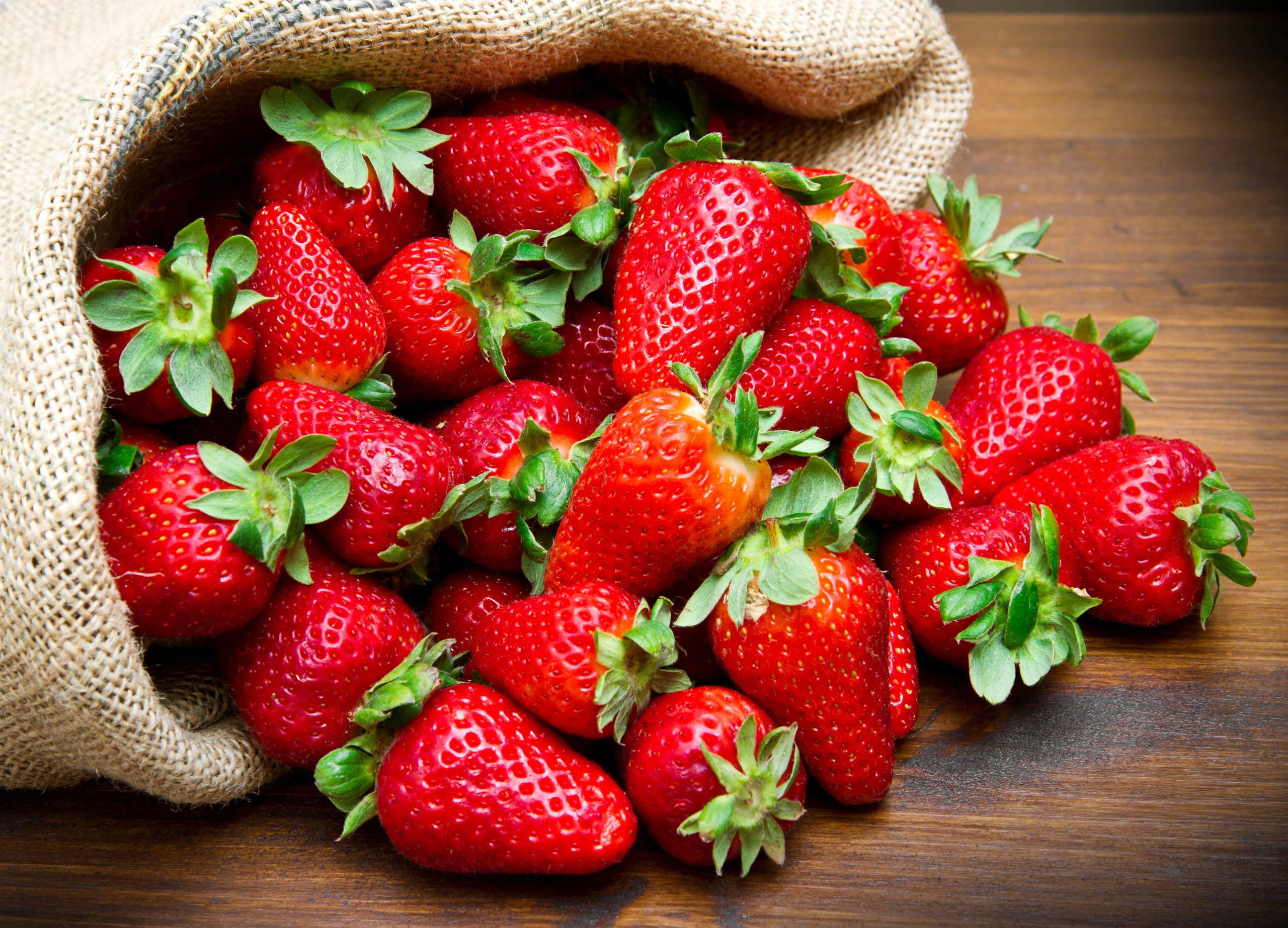 sack-of-strawberry-desktop-n1epl86h4u6kj4pt.jpg