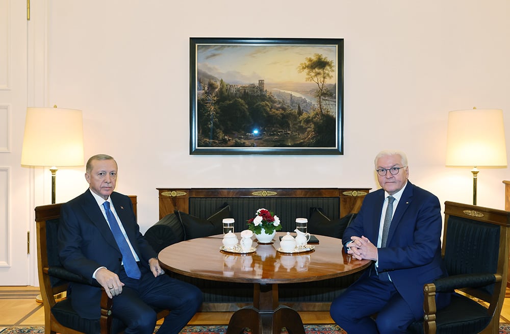 erdogan-almanya-cumhurbaskani-steinmeier-ile-gorustu-yenicag-12.jpg