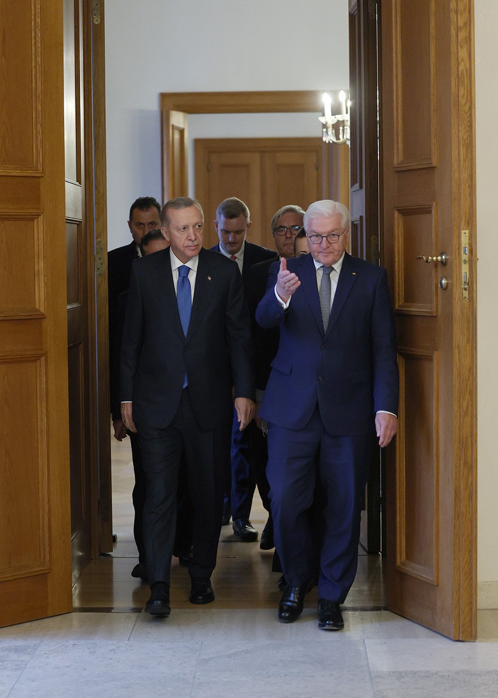 erdogan-almanya-cumhurbaskani-steinmeier-ile-gorustu-yenicag-9.jpg