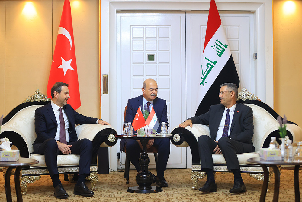 bakan-bayraktar-bagdatta-irak-petrol-bakani-ile-gorustu-yenicag-2-002.jpg