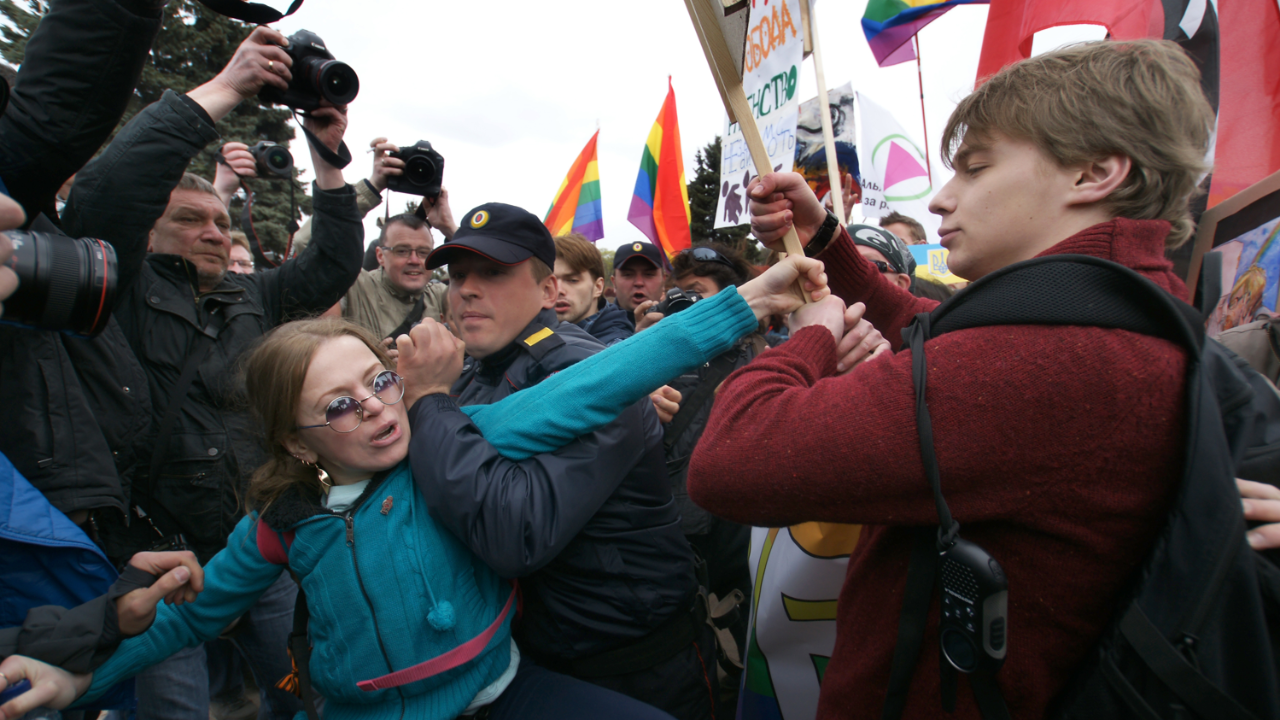 rusyada-lgbt-hareketinin-faaliyetleri-yasaklandi-ljdk.jpg