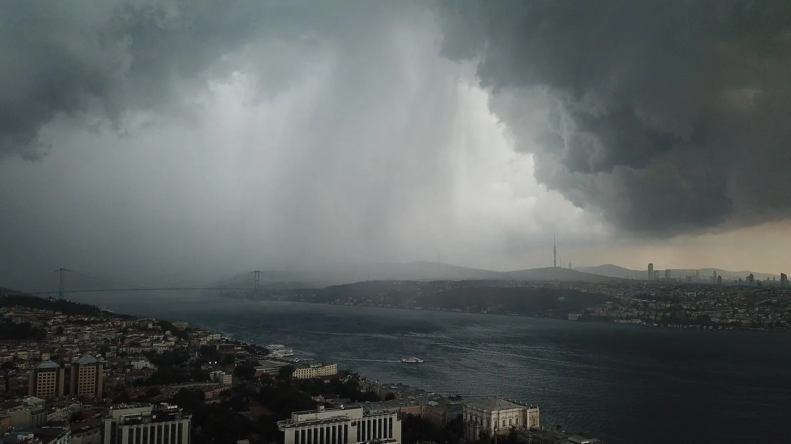 meteoroloji-den-istanbul-icin-sari-alarm-yarin-sabah-06-00-da-1630851437.webp