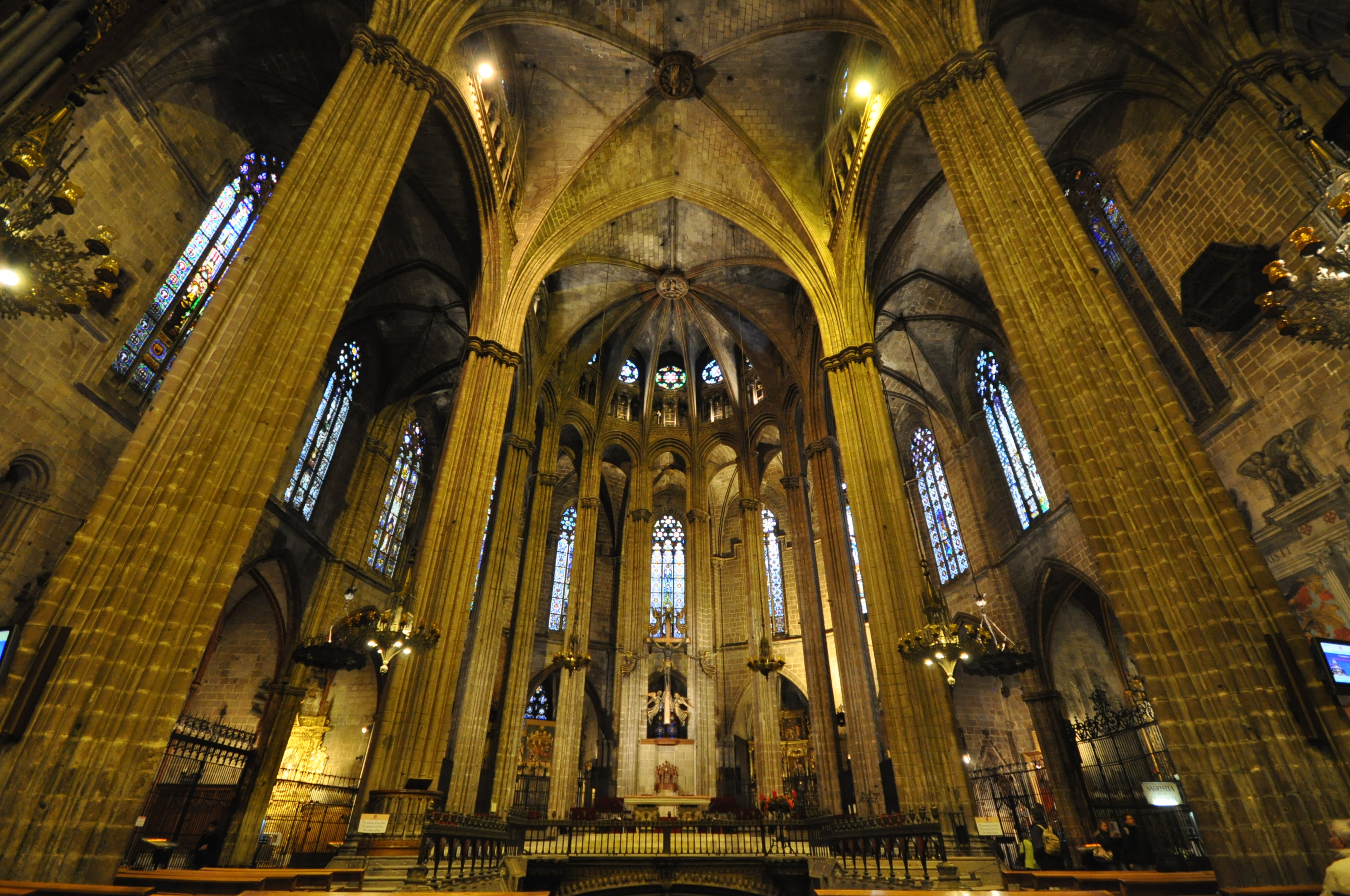 barcelona-katedrali.jpg