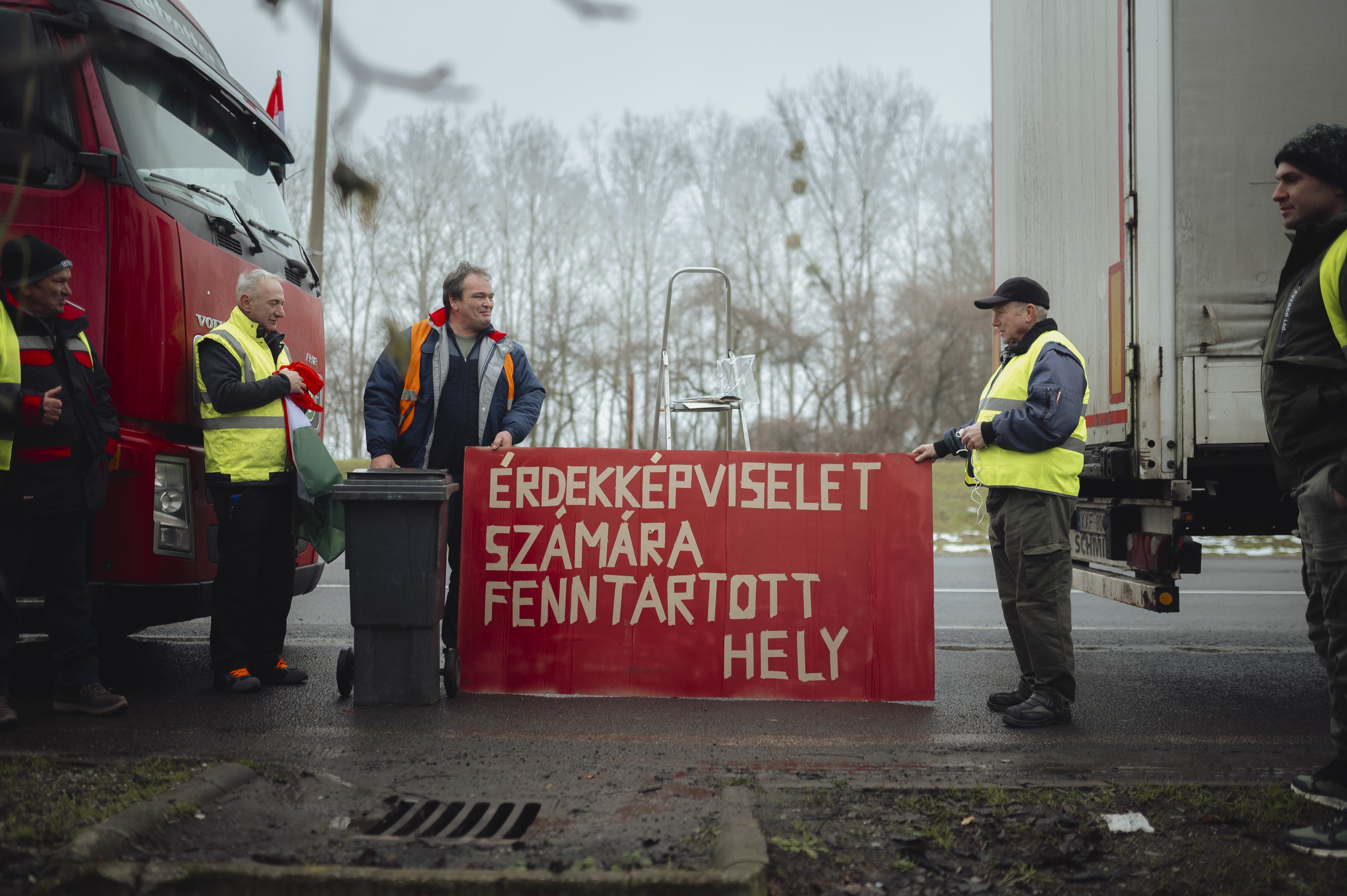 aa-20231211-33157324-33157317-macar-tir-soforlerinden-zahonyde-protesto-gosterisi.jpg