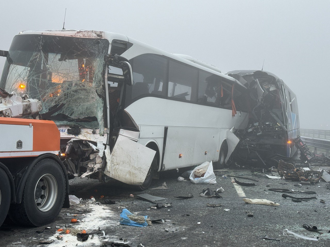 aa-20231228-33292473-33292462-tragic-accident-in-northwestern-turkiye-claims-57-injuries-and-11-lives.jpg