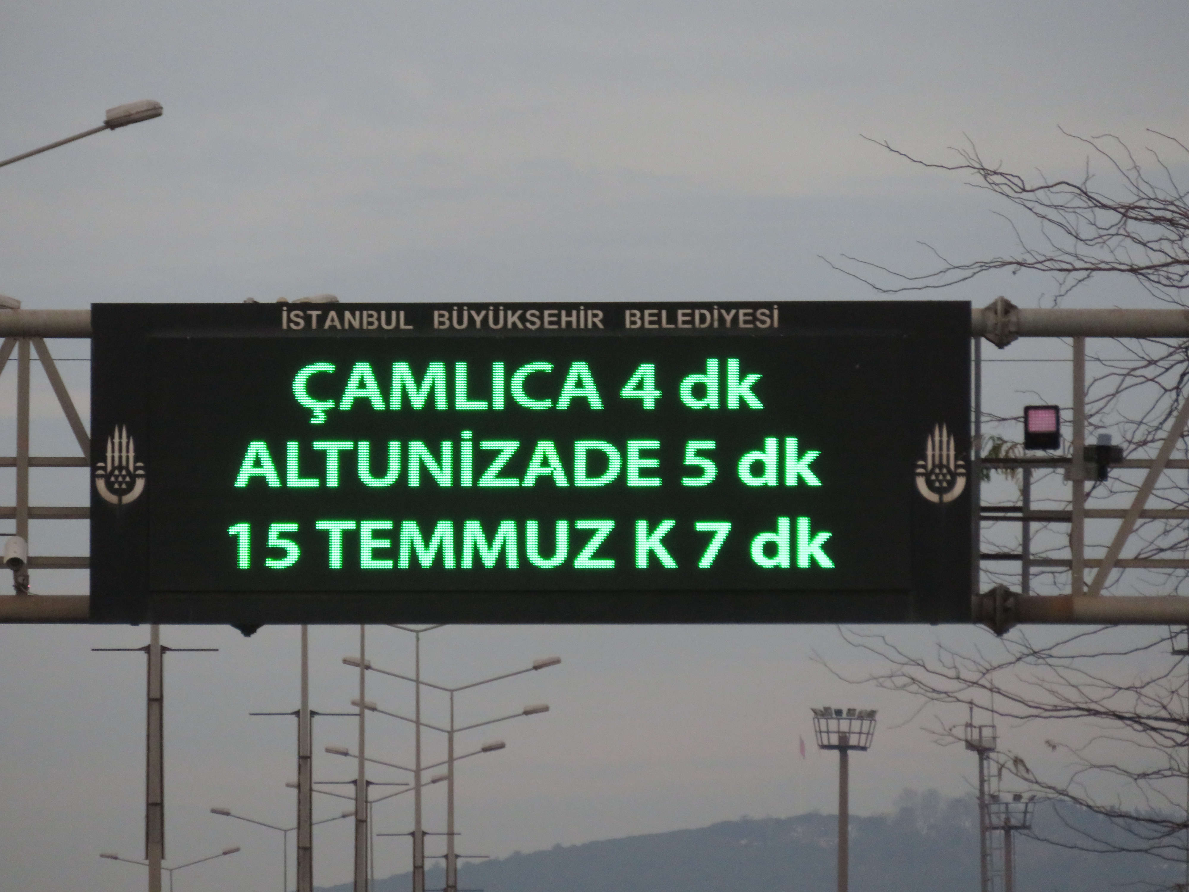 istanbul039da-yilin-ilk-gununde-yollar-bos-kaldi-yenicag78.jpg