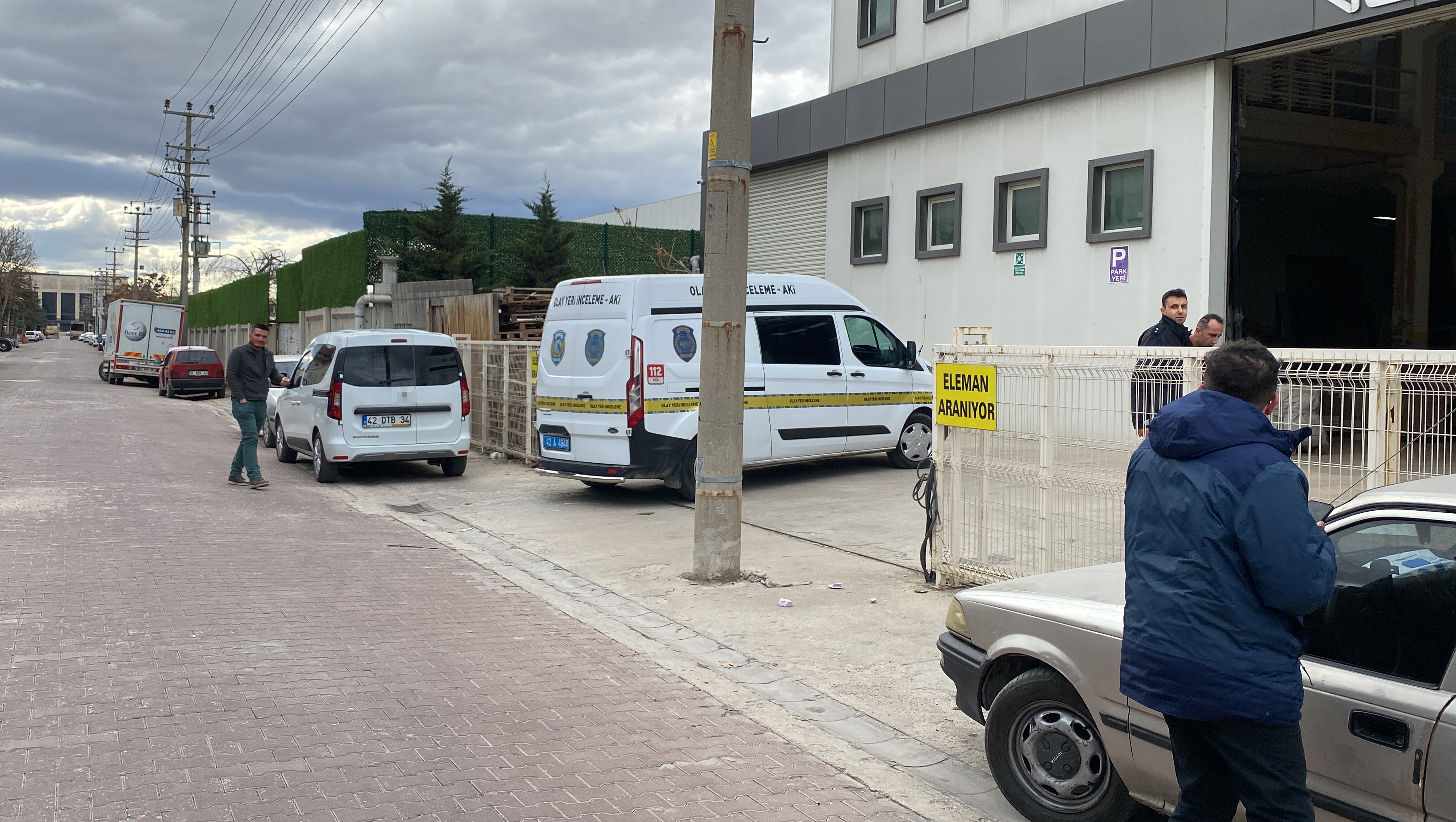 Konya'da pres makinesiyle duvar arasına sıkışan işçi hayatını kaybetti