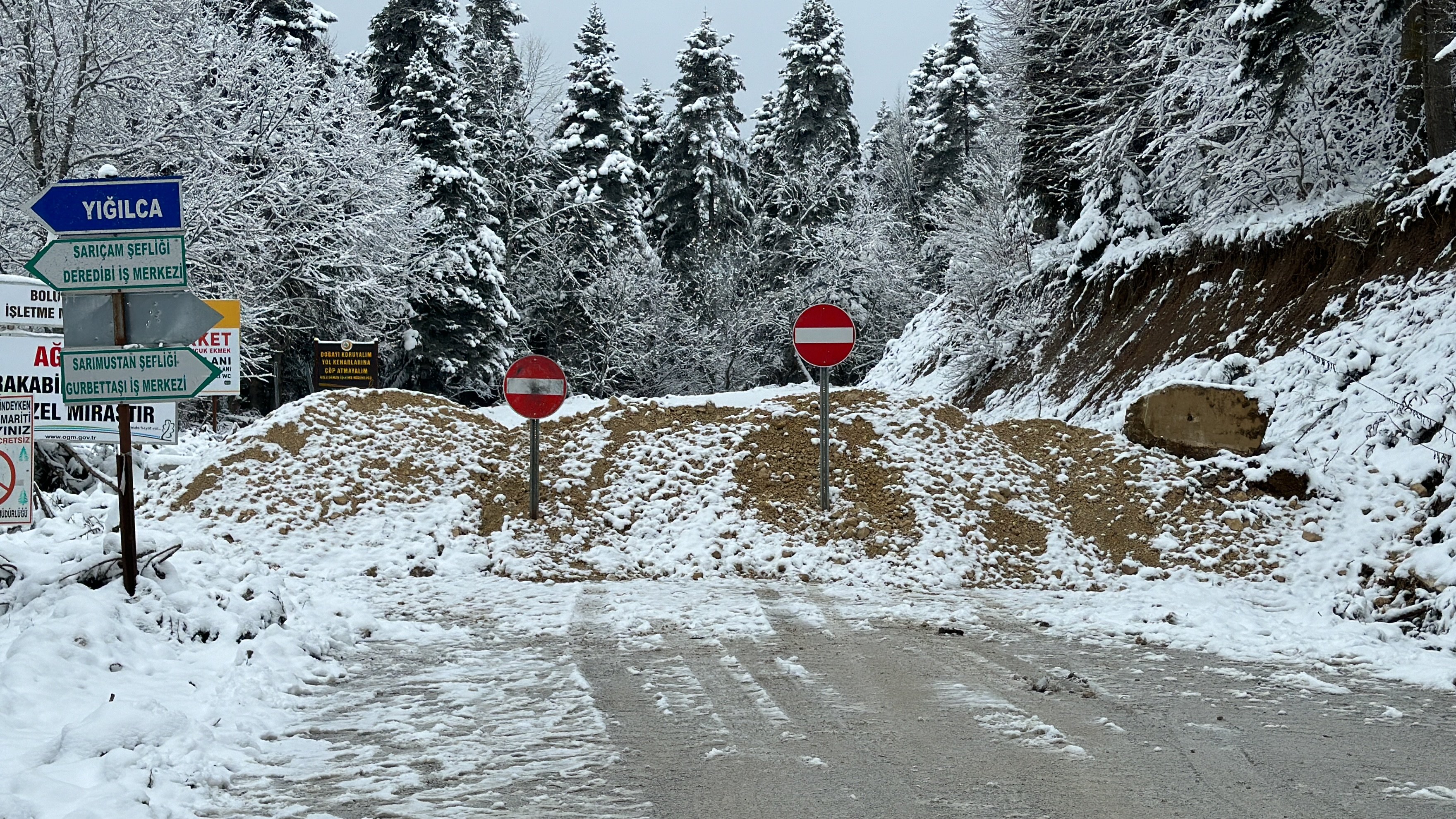 bolu-yedigoller-yolu-ulasima-kapatildi-yenicag-3.jpg