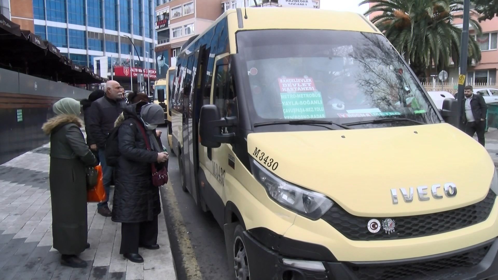 istanbul039da-yolcu-minibusunde-dogum-yenicag2-001.jpg