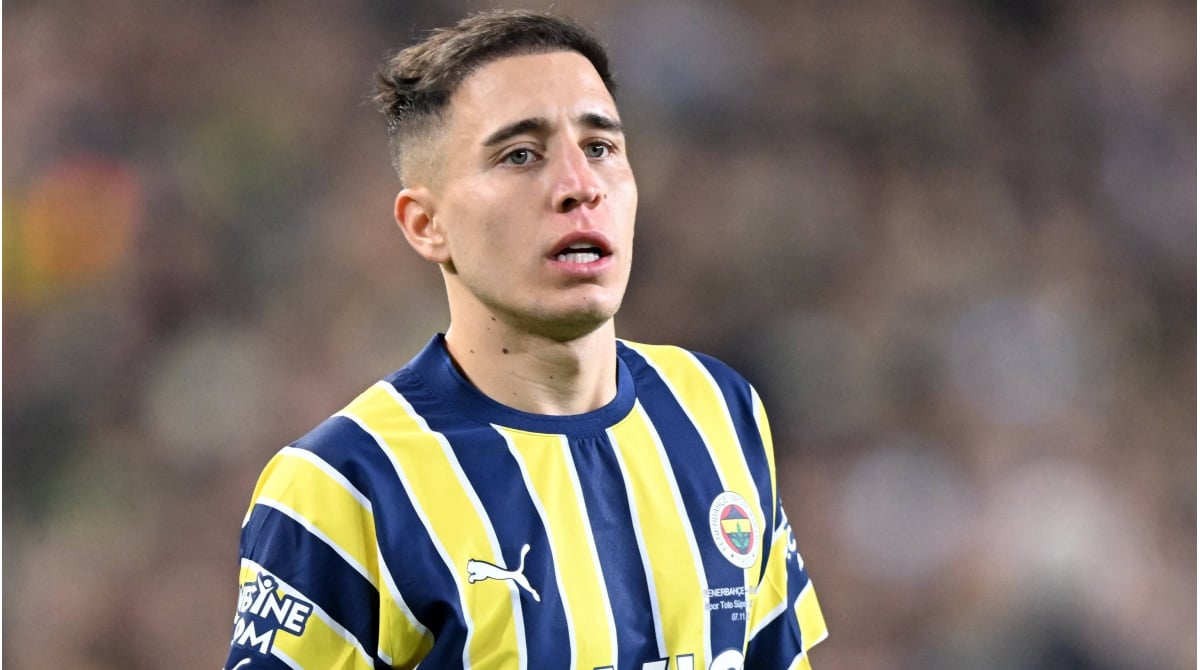 emre-mor-fenerbahce-2022-2023-1694426455-116340-1.jpg