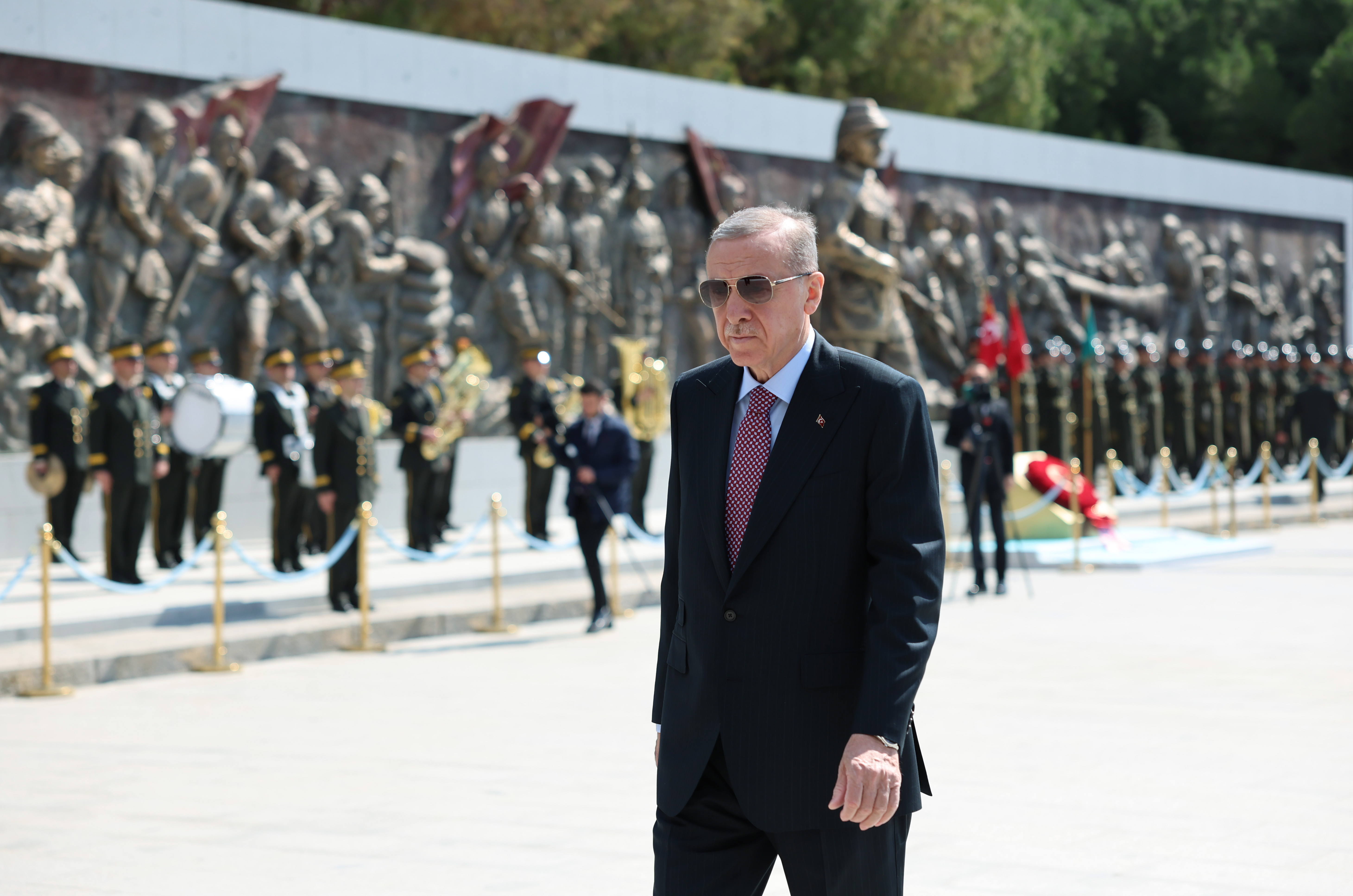 aa-20240318-34024456-34024445-turkish-president-recep-tayyip-erdogan-in-canakkale.jpg