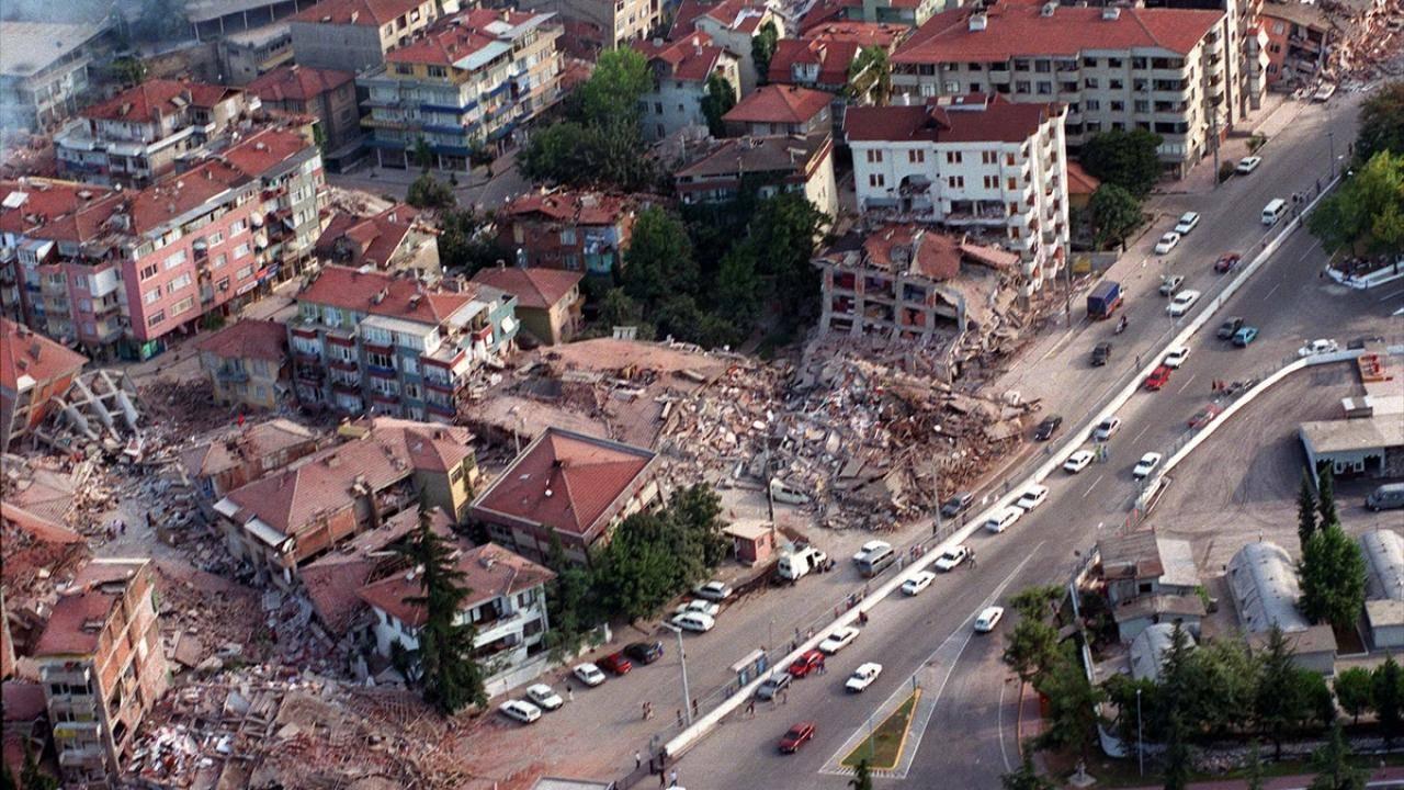 marmara-depremi-1637041.jpg