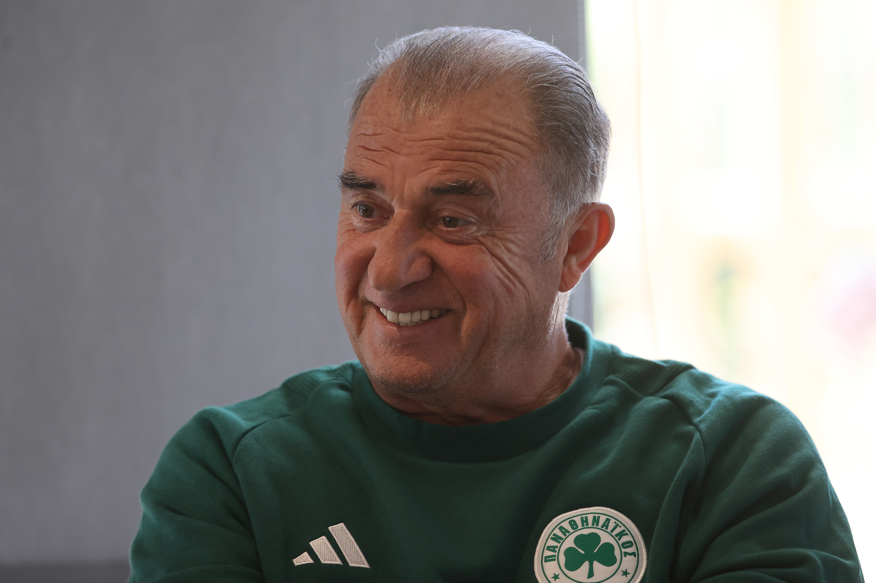 aa-20240411-34246532-34246530-head-coach-of-panathinaikos-fatih-terim-meets-with-journalists-in-athens.jpg