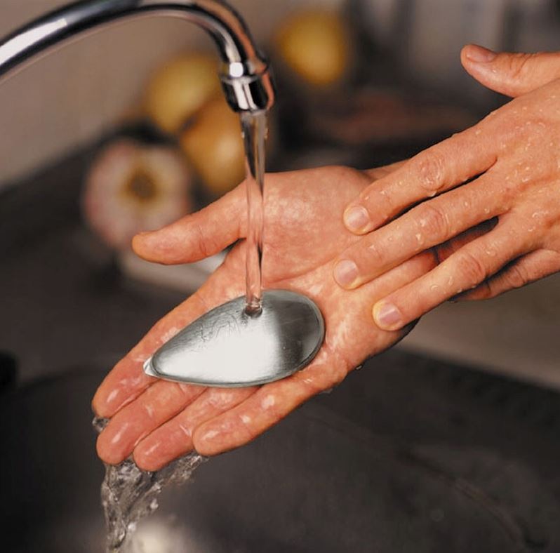 ellerinizi-sabun-yerine-metal-kasikla-yikayin-o-sorun-kokten-cozulsun-yenicag-7.jpg