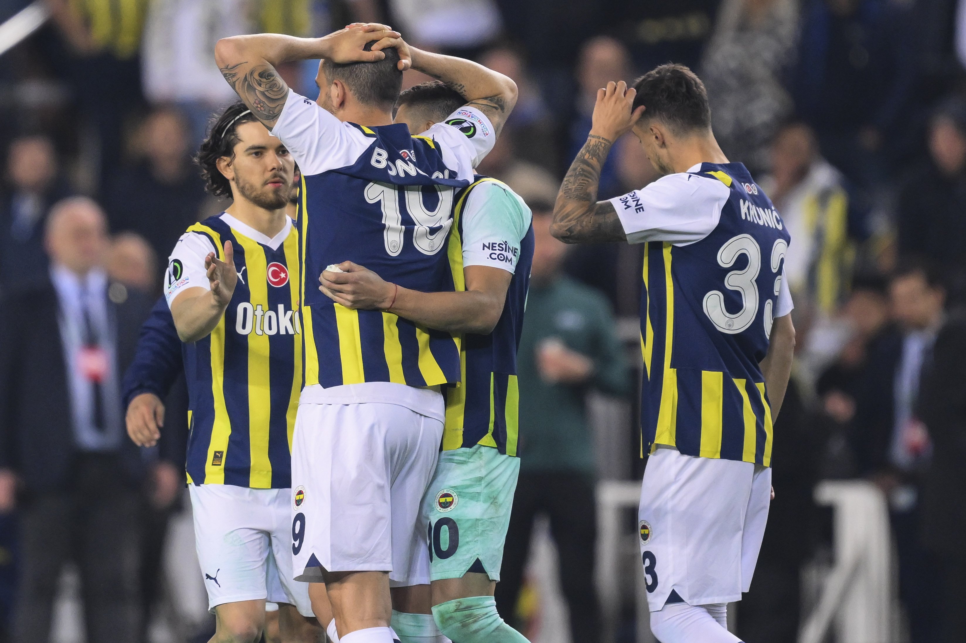 aa-20240418-34307468-34307464-fenerbahce-olympiakos.jpg