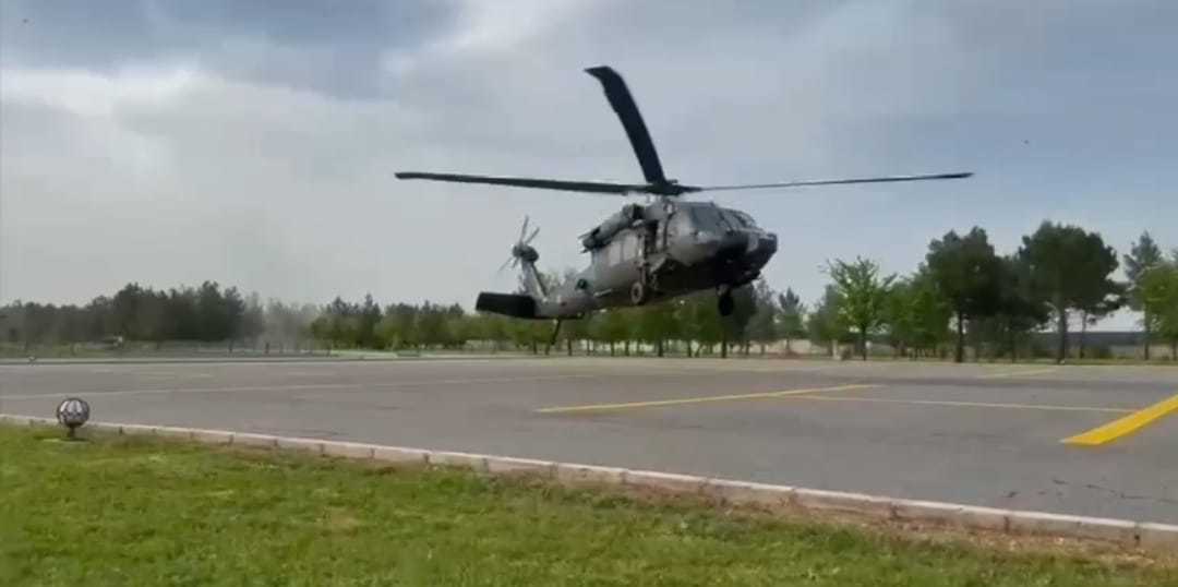 yilanin-isirdigi-kisi-askeri-helikopter-46188-2.jpg