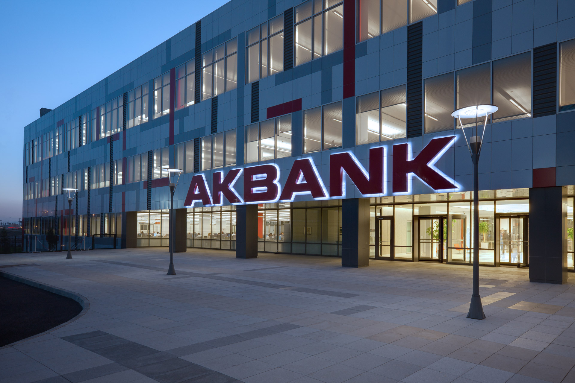 akbank-01.jpg