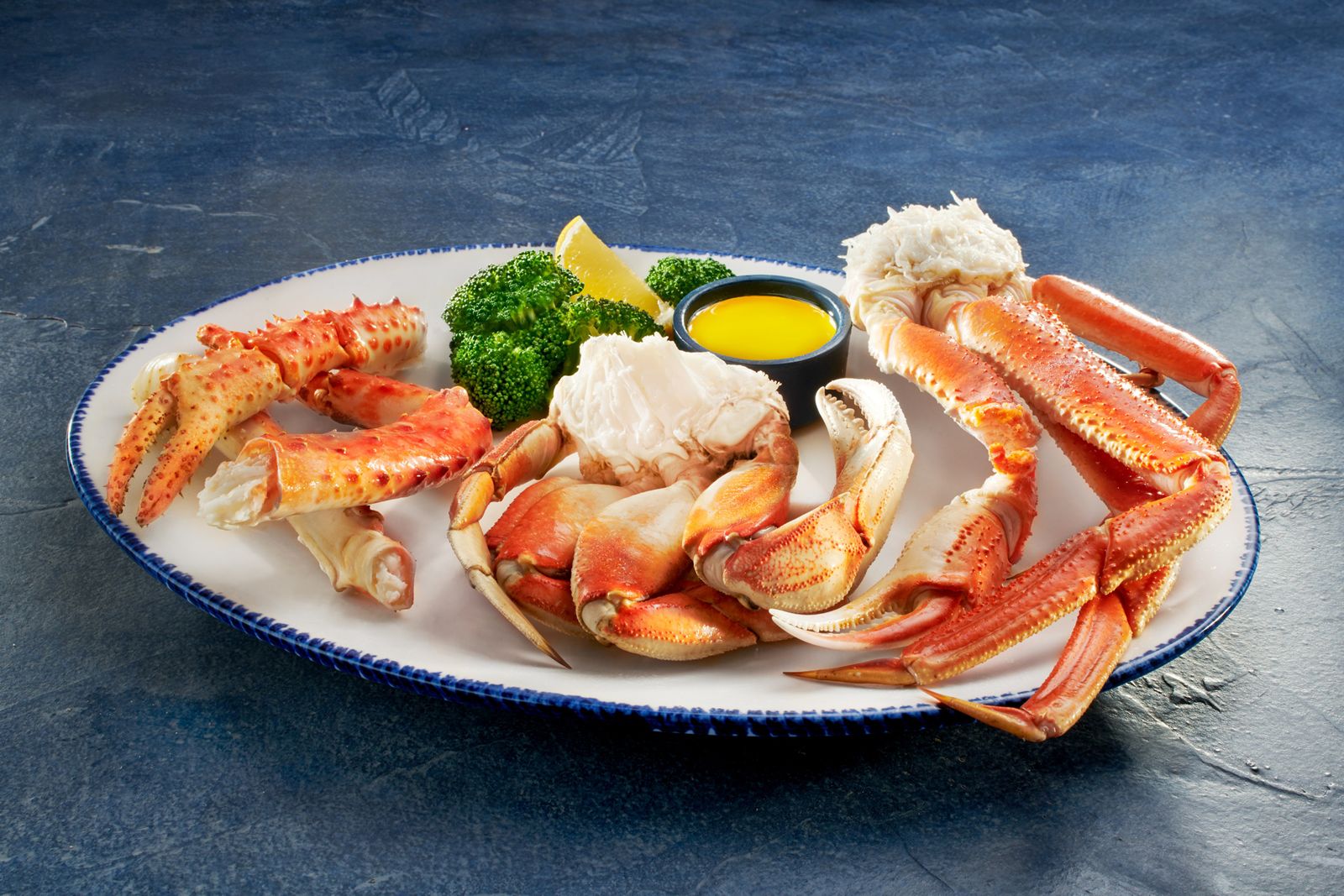 red-lobster-ultimate-crabfest-trio.jpg