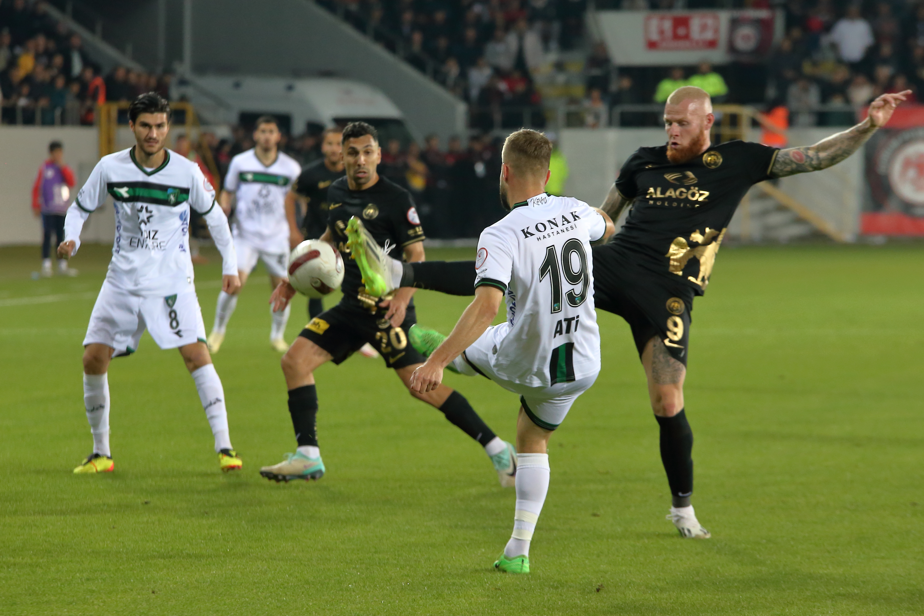 aa-20240516-34587023-34587019-ahlatci-corum-fk-kocaelispor.jpg