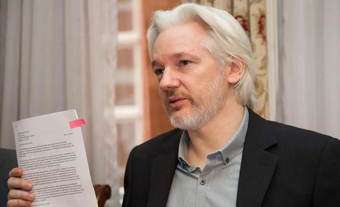 julian-assange.webp