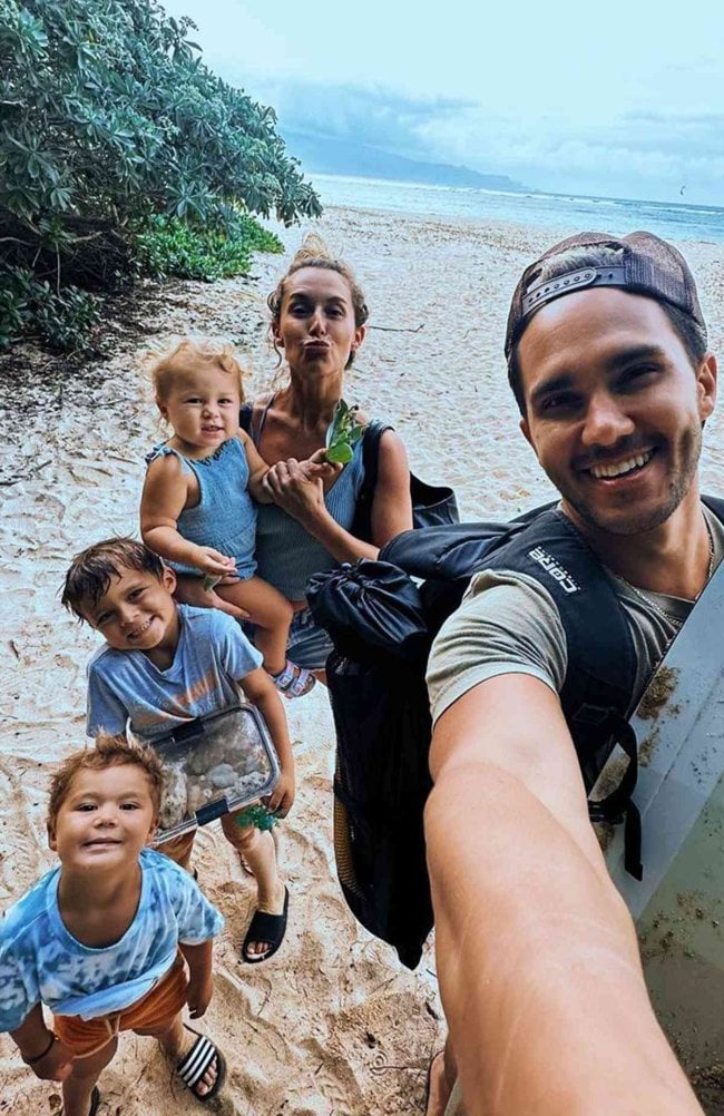 alexa-and-carlos-penavega-family-1-111723-9e925407350547c3a4d5d27be8c331d6.jpg