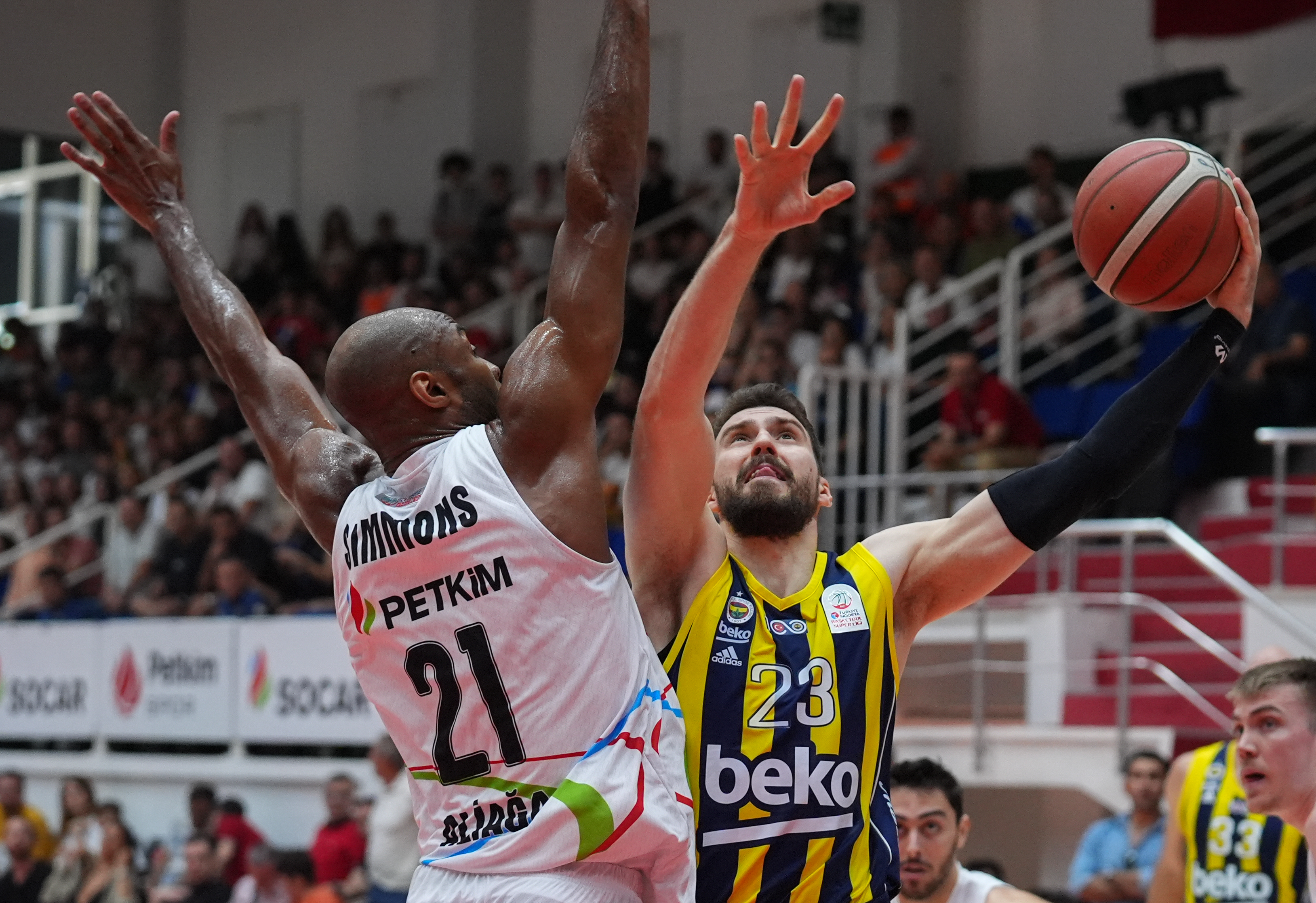 aa-20240518-34605021-34605016-aliaga-petkimspor-fenerbahce-beko.jpg