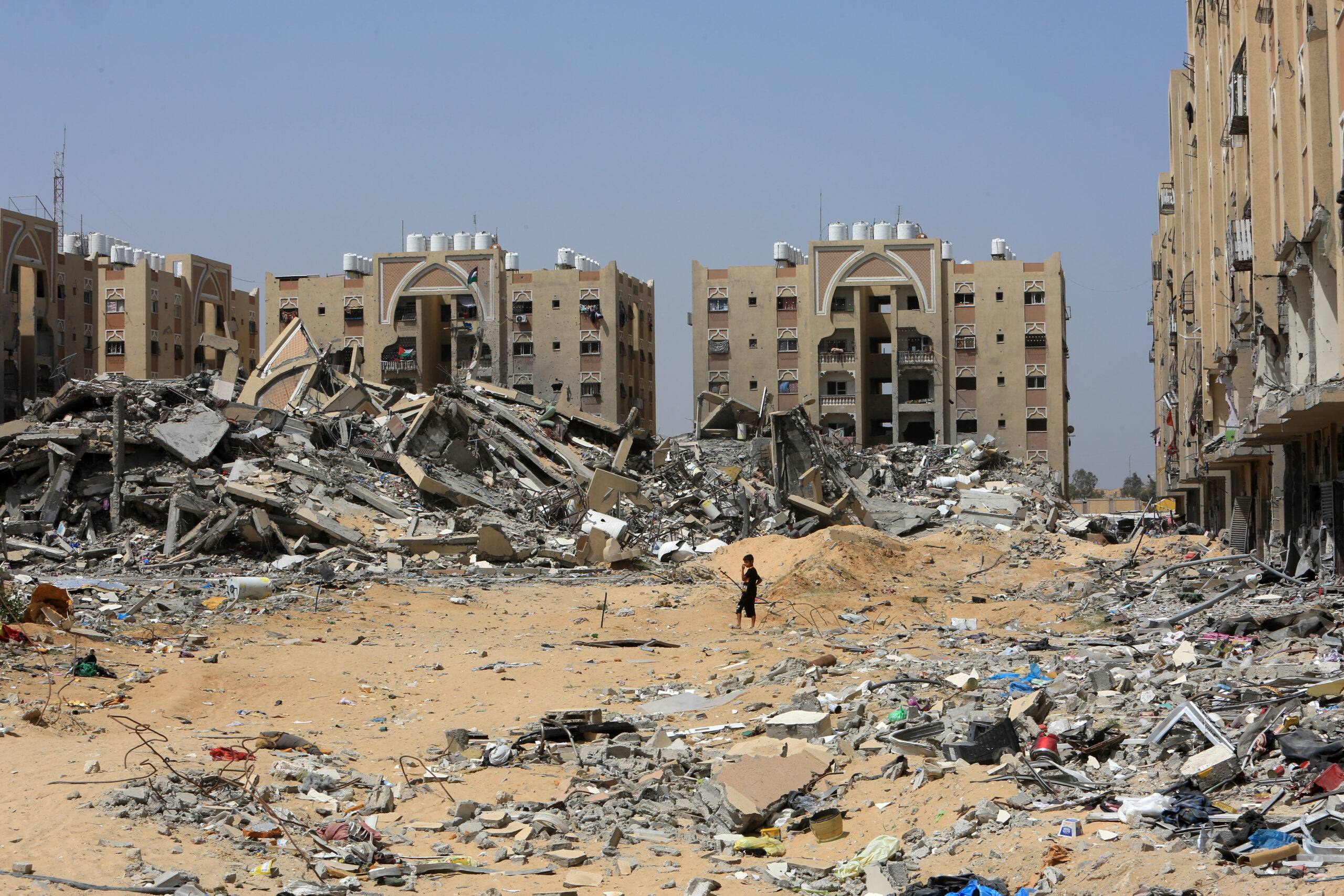 aa-20240521-34636269-34636252-destruction-in-hamad-town-following-israeli-armys-withdrawal-scaled.jpg