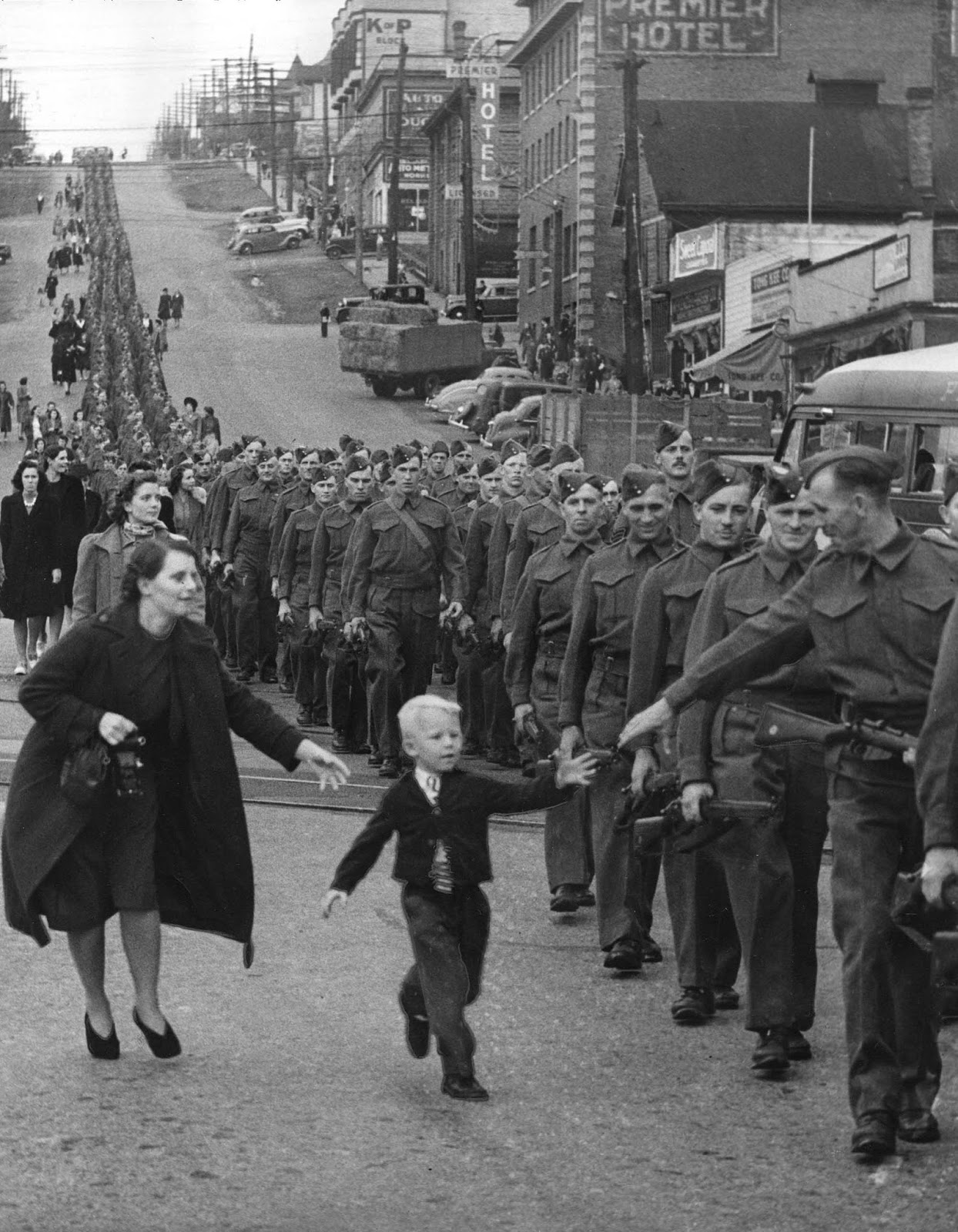 wait-for-me-daddy-1940.jpg