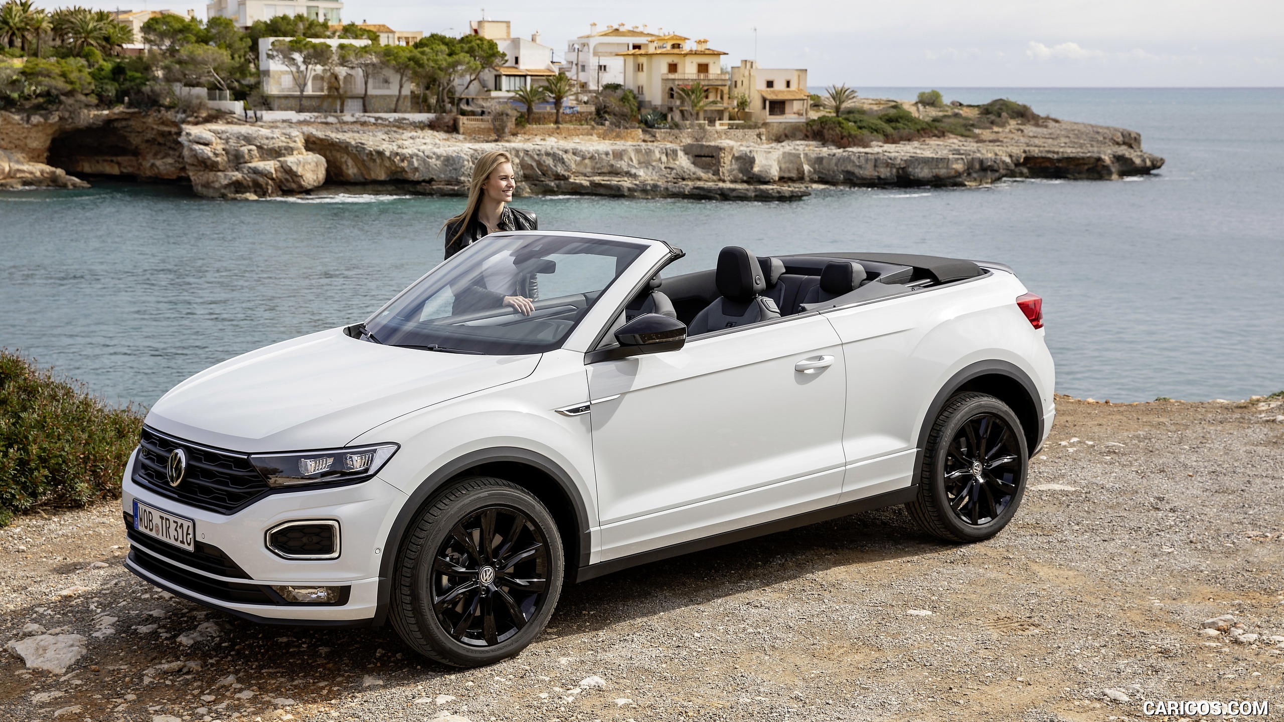 2020-volkswagen-t-roc-cabrio-72-2560x1440.jpg