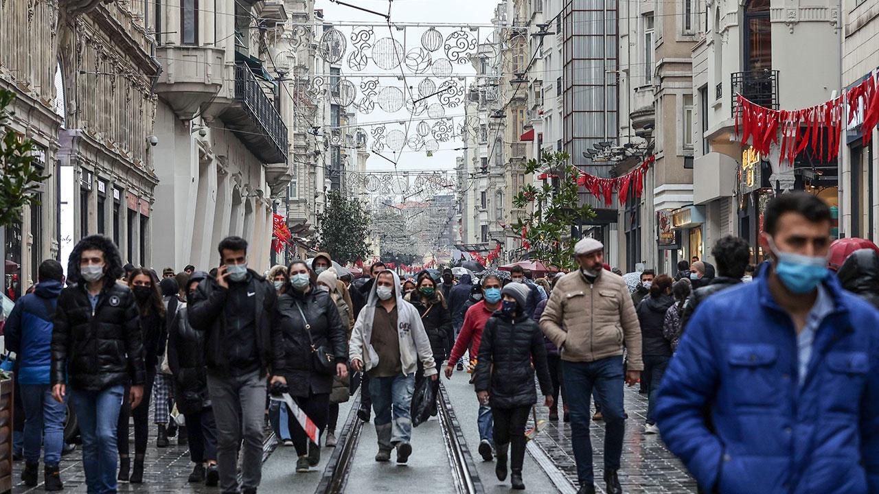 istiklal-kalabalik-aa-1539617.jpg