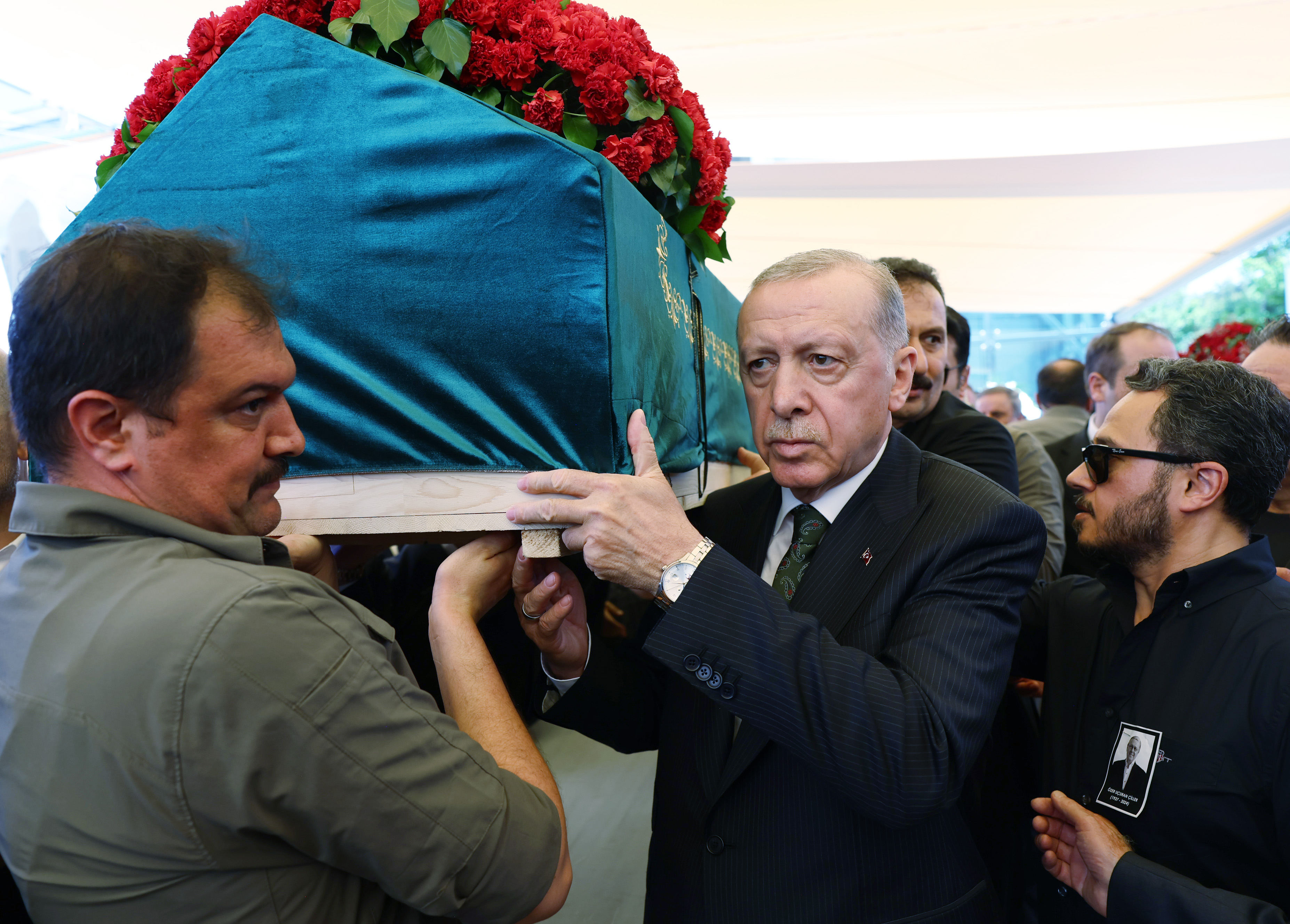 aa-20240603-34764653-34764652-turkish-president-recep-tayyip-erdogan-attends-funeral-of-ozer-ucuran-ciller-in-istanbul.jpg