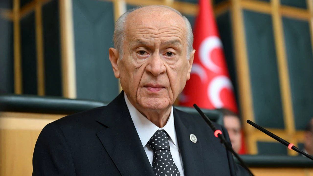 bahceli-yumusak-durus-mhp-ile-bagdasmaz-asla-da-yakismaz.webp