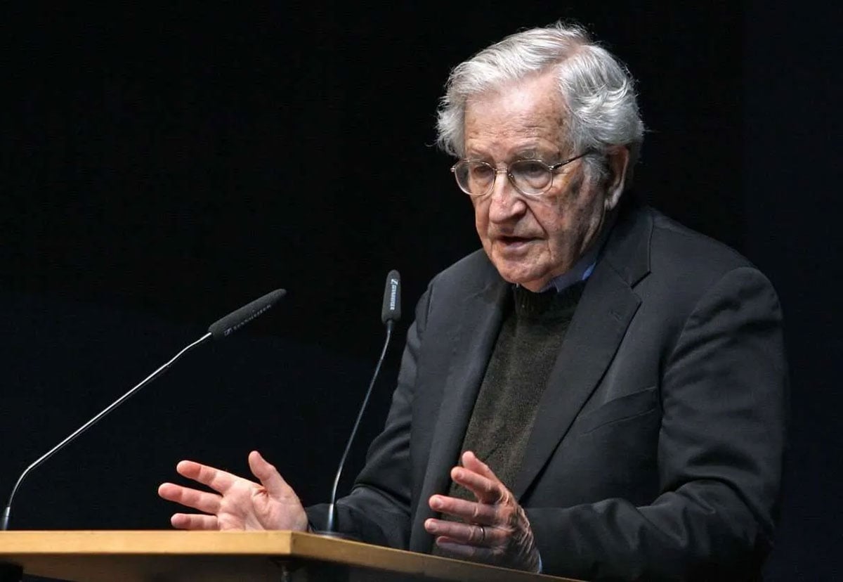 noam-chomsky-1.jpg