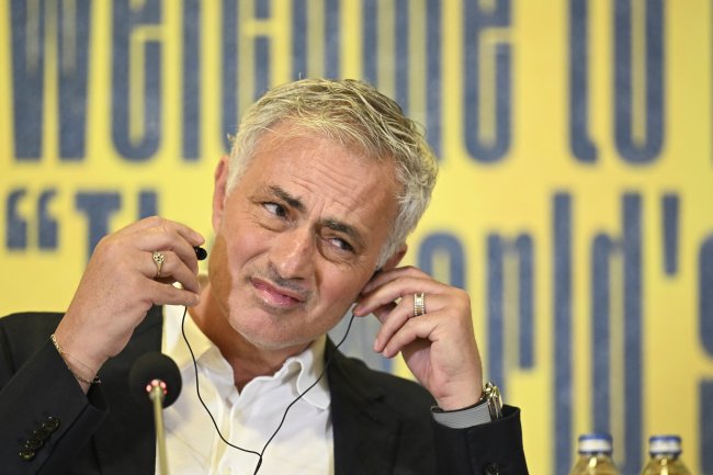 aa-20240603-34765390-34765379-jose-mourinho-holds-a-press-conference-after-appointed-as-fenerbahces-head-coach-in-istanbul.jpg