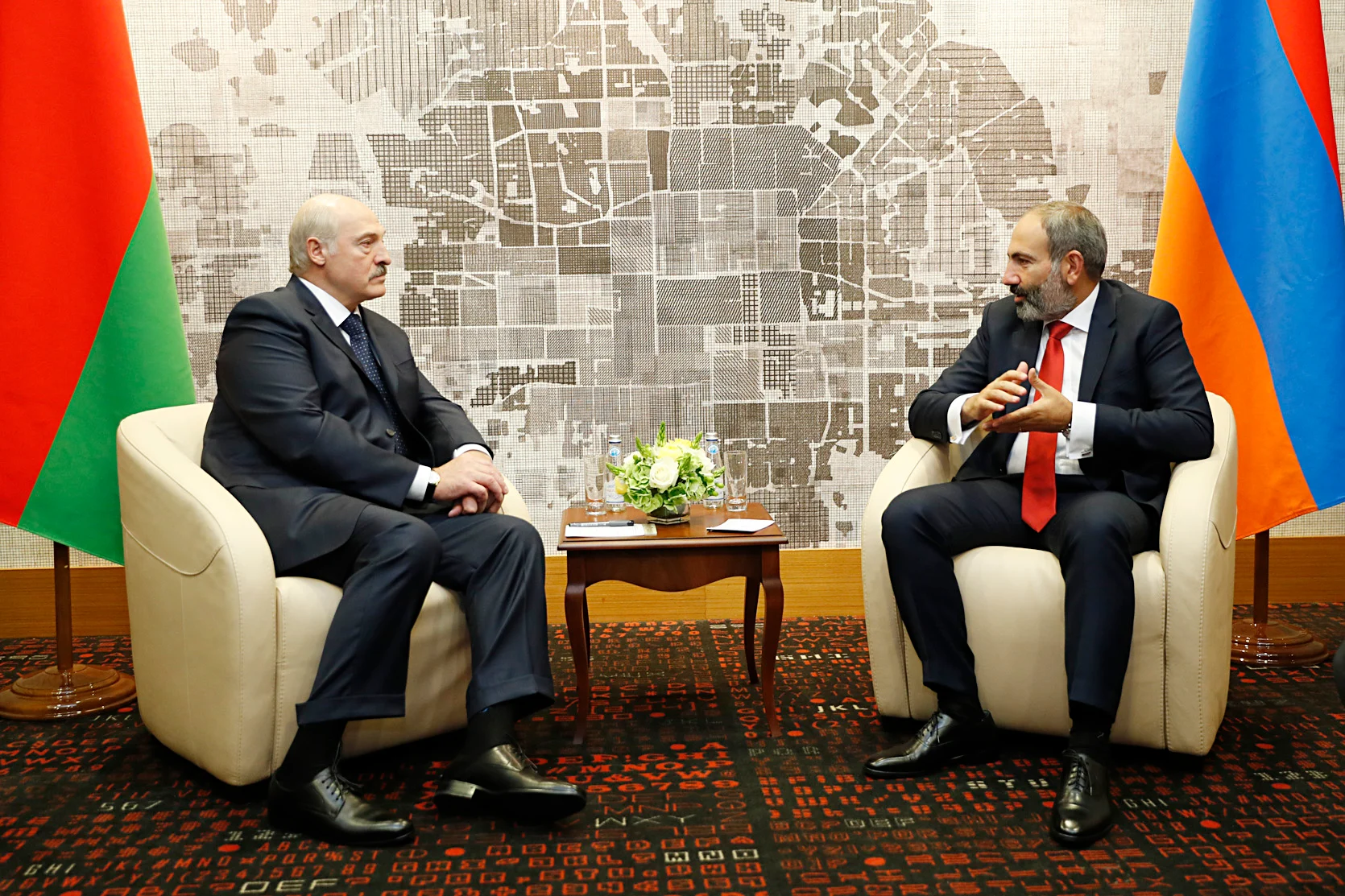 alexander-lukashenko-nikol-pashinyan-1.webp