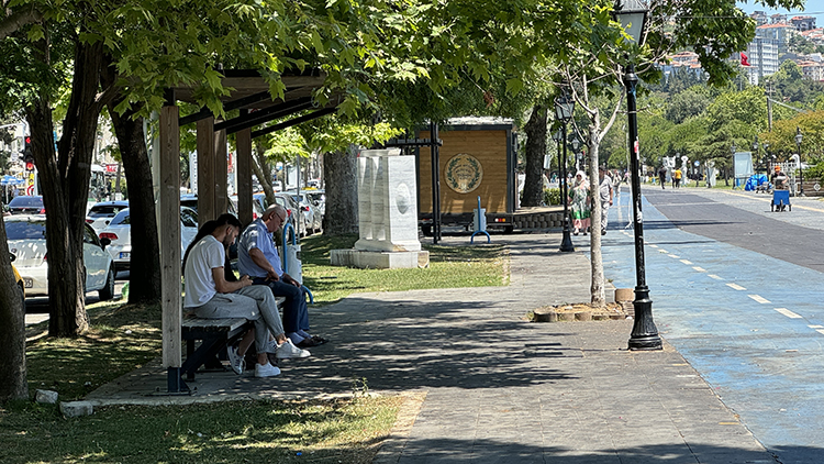 bircok-ilde-sicak-hava-etkili-oldu-yenicag1.jpg