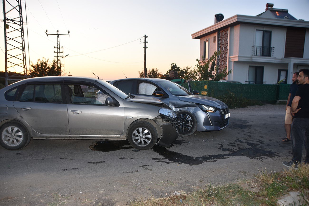 sinopda-trafik-kazasi-yenicag6.jpg