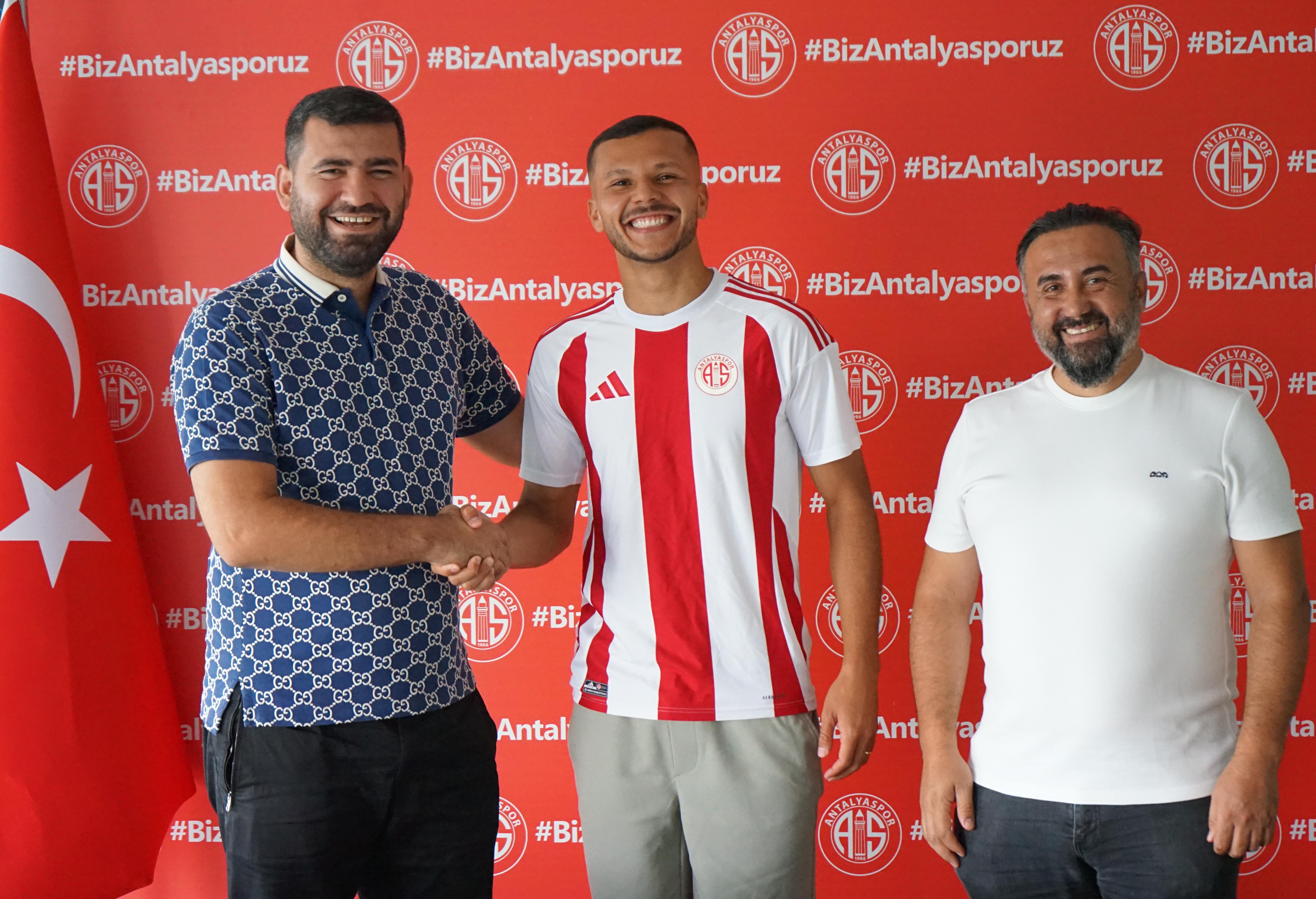 aa-20240717-35168298-35168294-antalyaspor-brezilyali-stoper-thalissonu-transfer-etti.jpg