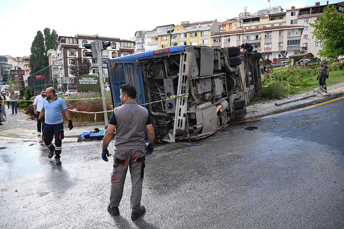 ankarada-ego-otobusu-devrildi-5-yarali-yenicag-6.jpg