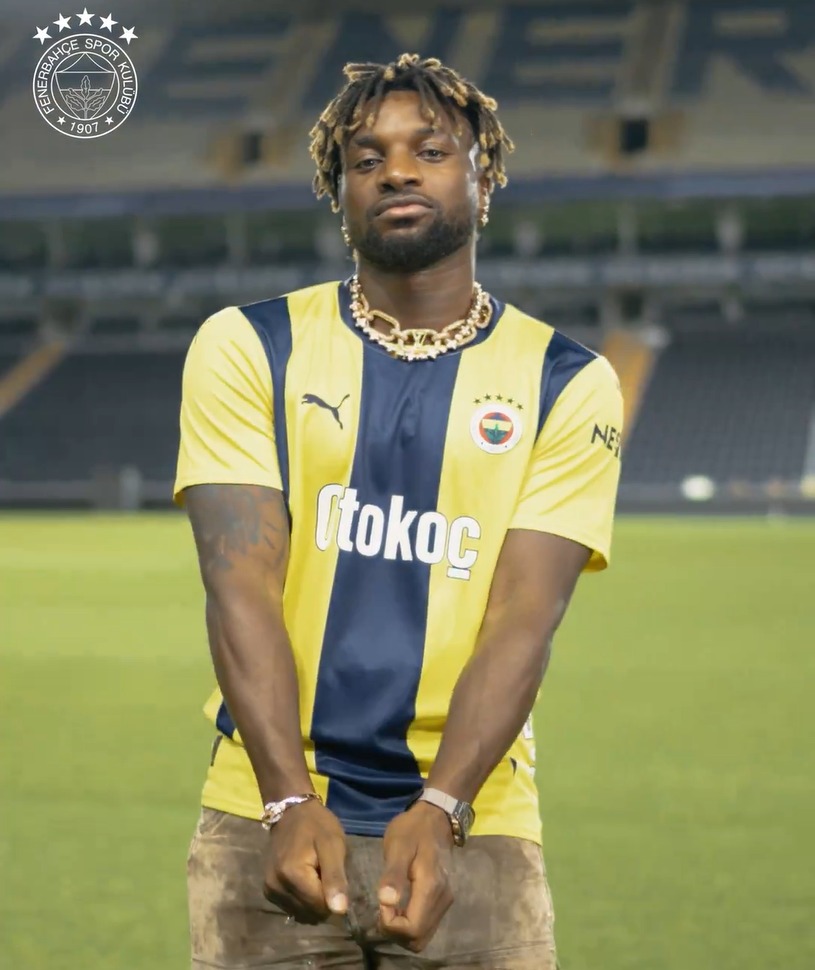 Saint Maximin Fenerbahçe formasıyla dans etti